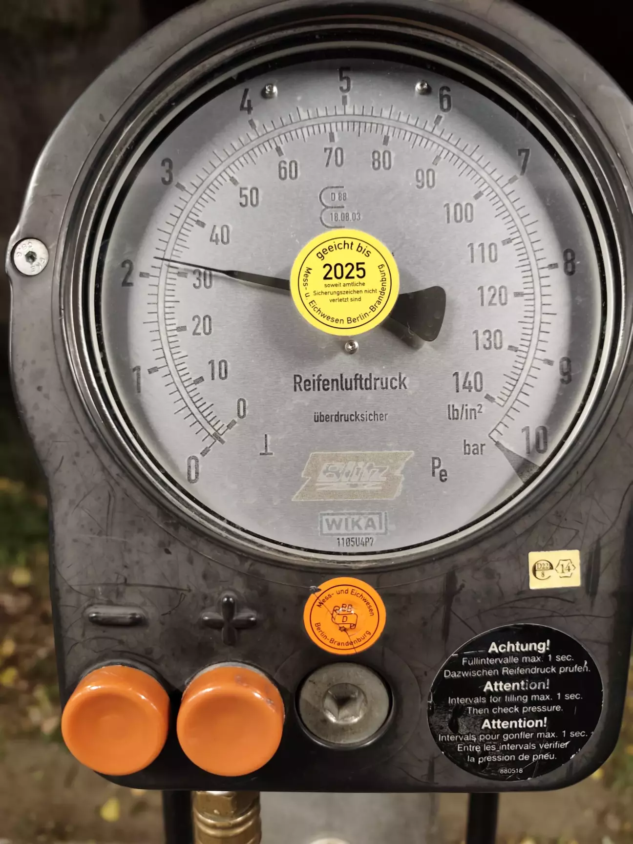 Потім їдемо на підкачку коліс, качаємо 2.2 Атм і вперед,!)