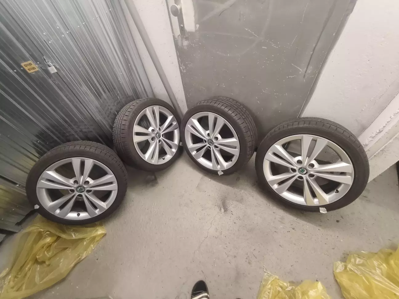 Фото літніх дисків з шинами