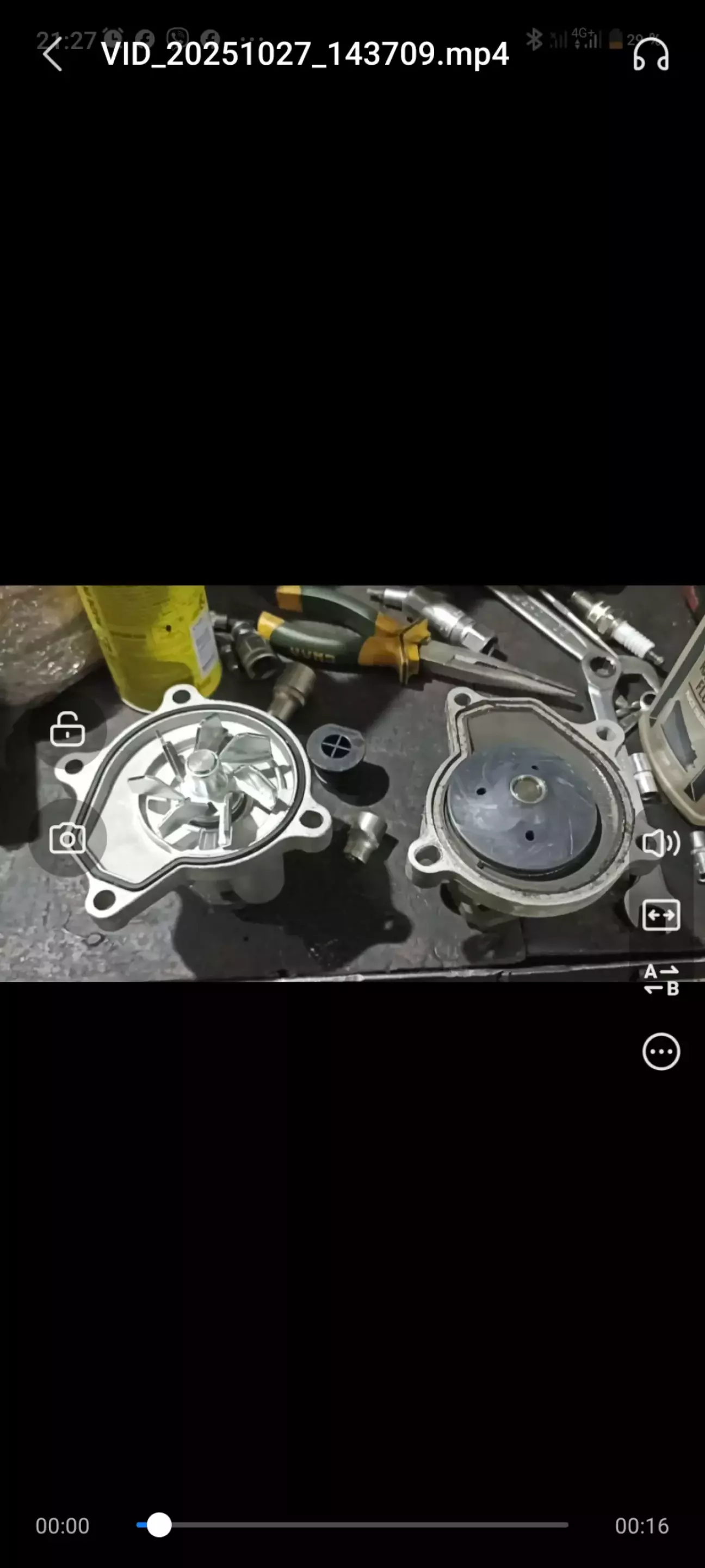 Зліва помпа нормальної людини,зправа помпа,яка вилюбила всі мізки