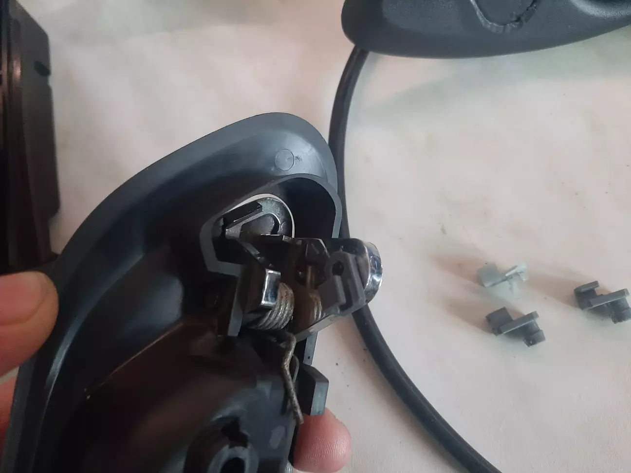 Вставлений фіксатор новий