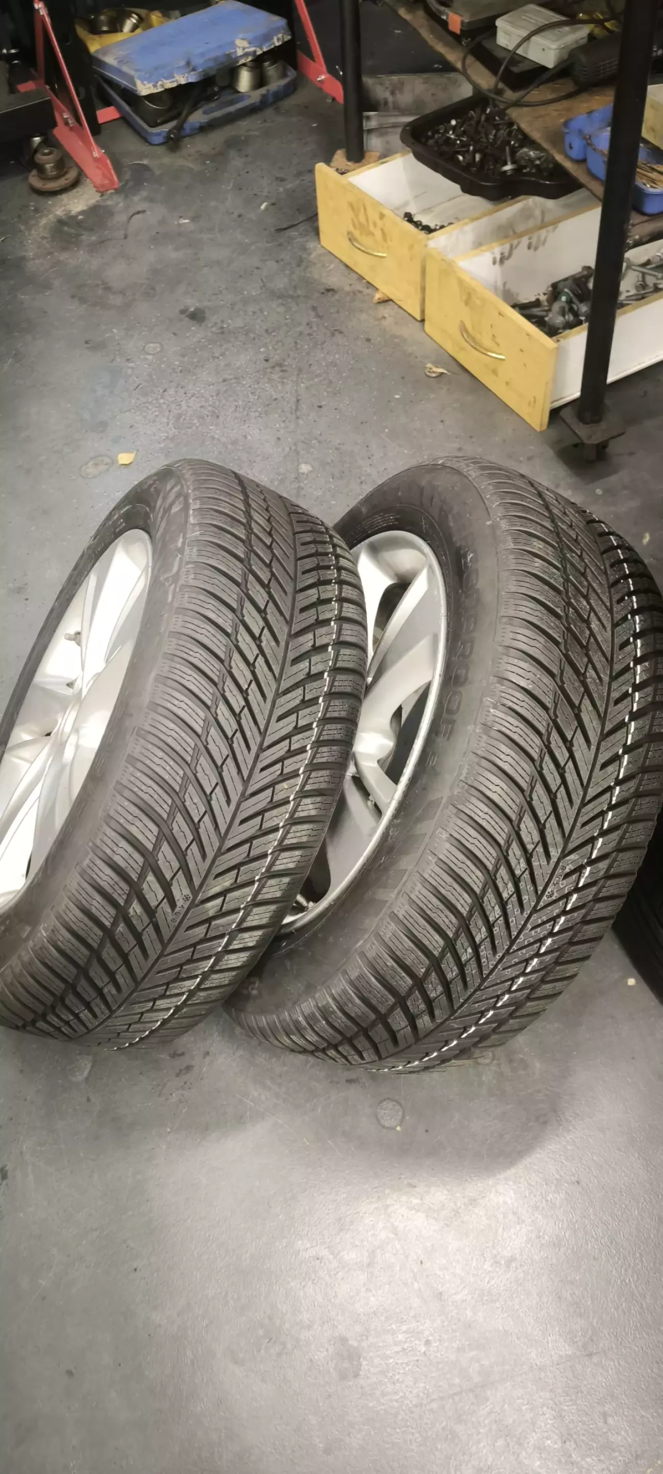 Прикольний малюнок. Гума 30 тиждень 25 рік.