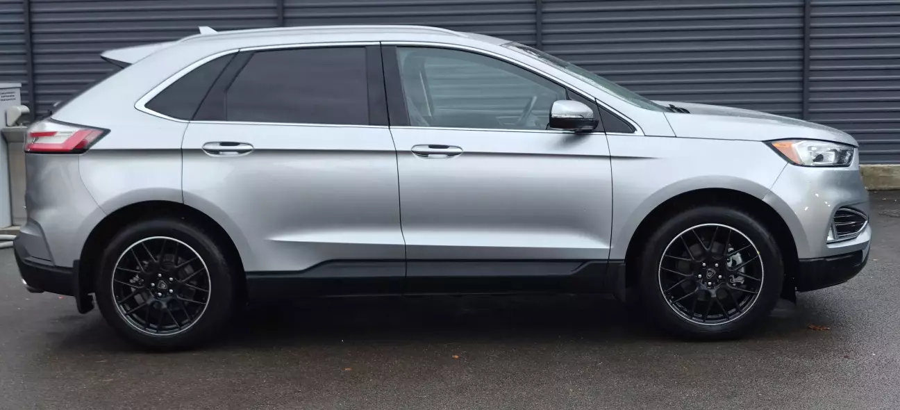 Більш люблю світлі