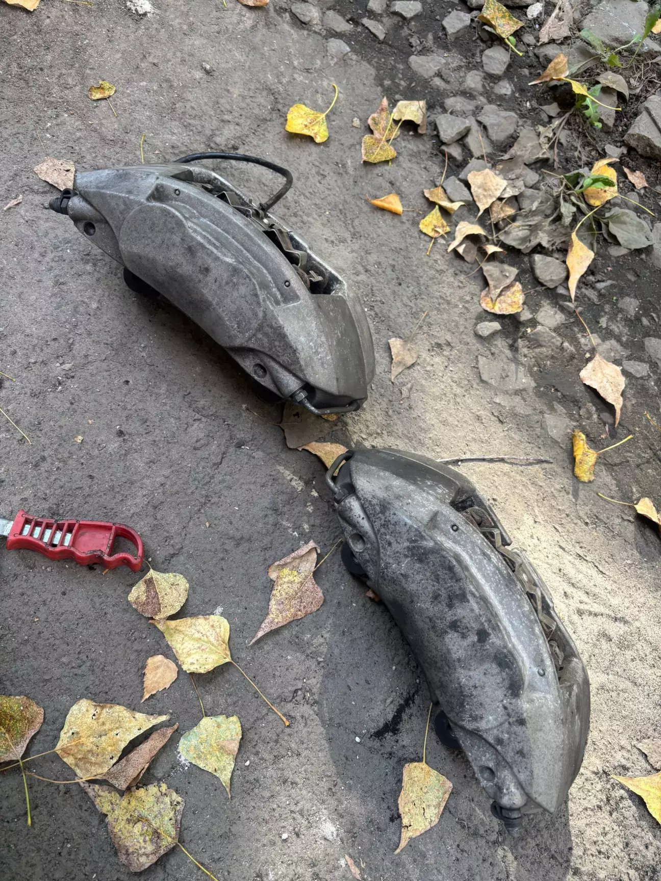 це вже я их відмив від бруду та почав розбирати сам процес розборки не зафіксував (