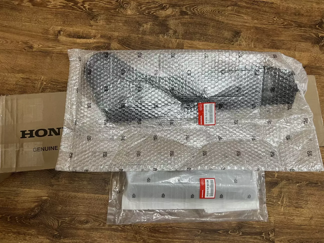 Нові ОЕМ накладки водійського електро сидіння, бокова та передня.