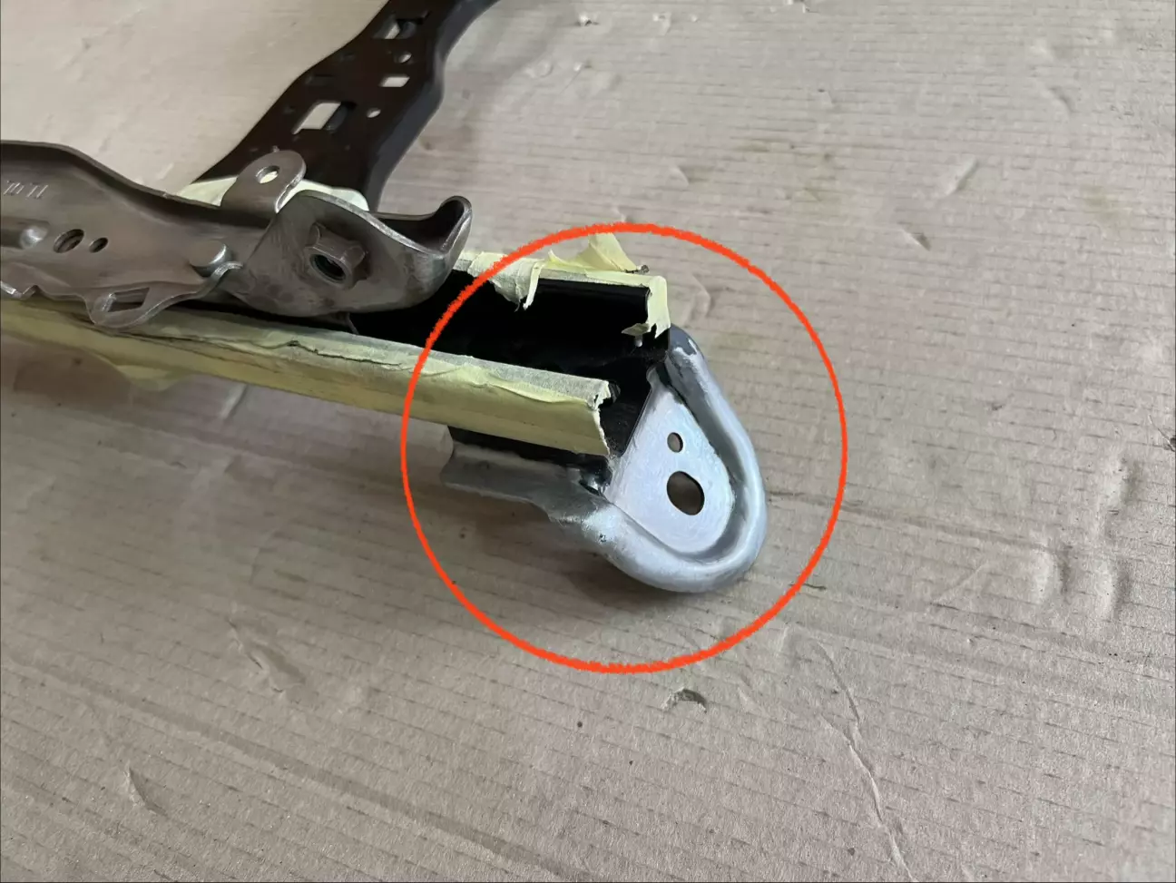 Проблемні місця де зʼявляється корозія, зробив на упередження.