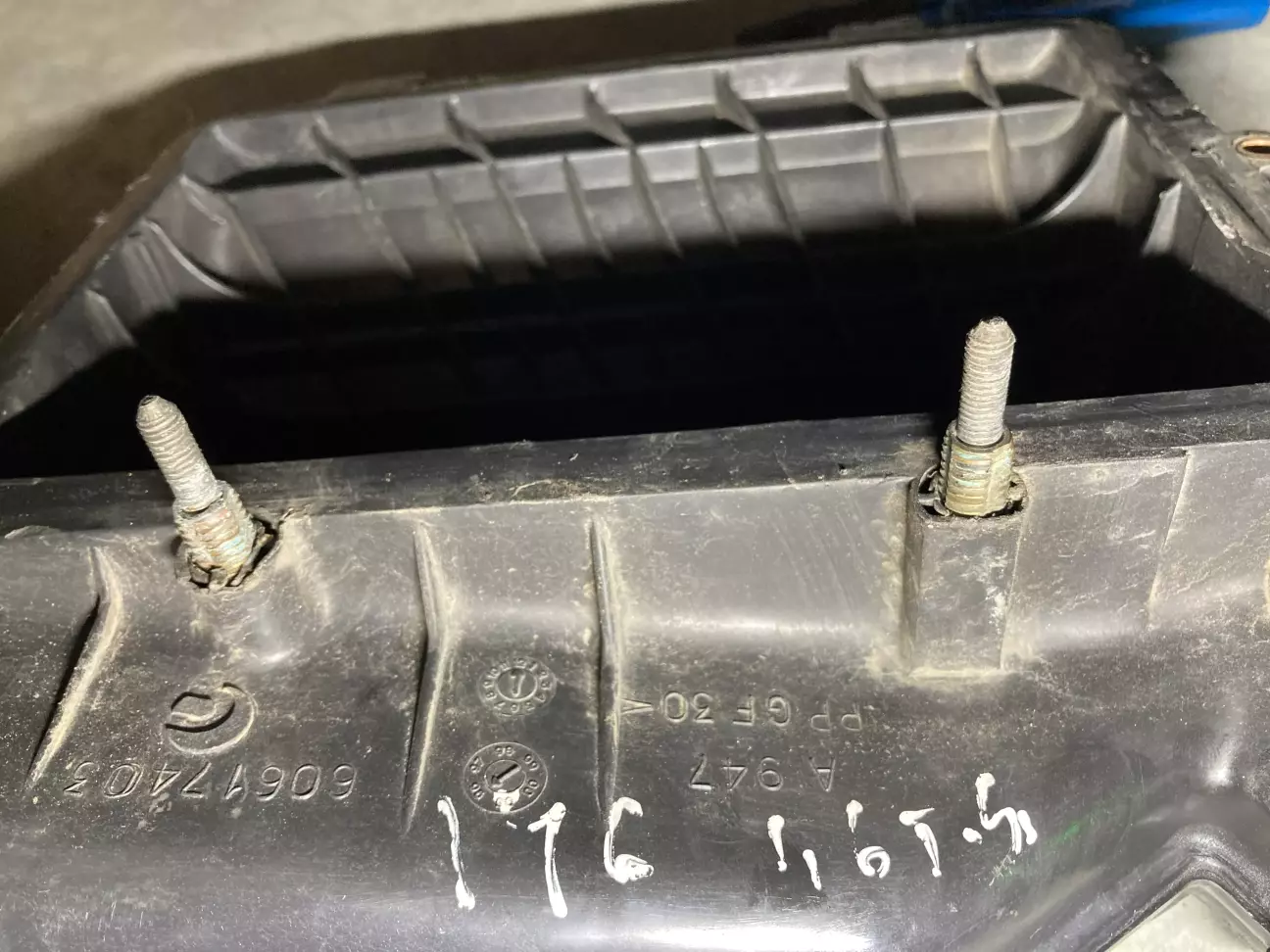 Крышка снималась вместе с ними