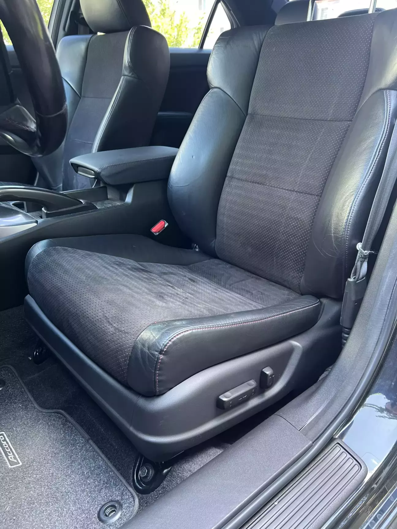 Нові OEM накладки сидіння, бокова та передня, все в один колір і без подряпин)