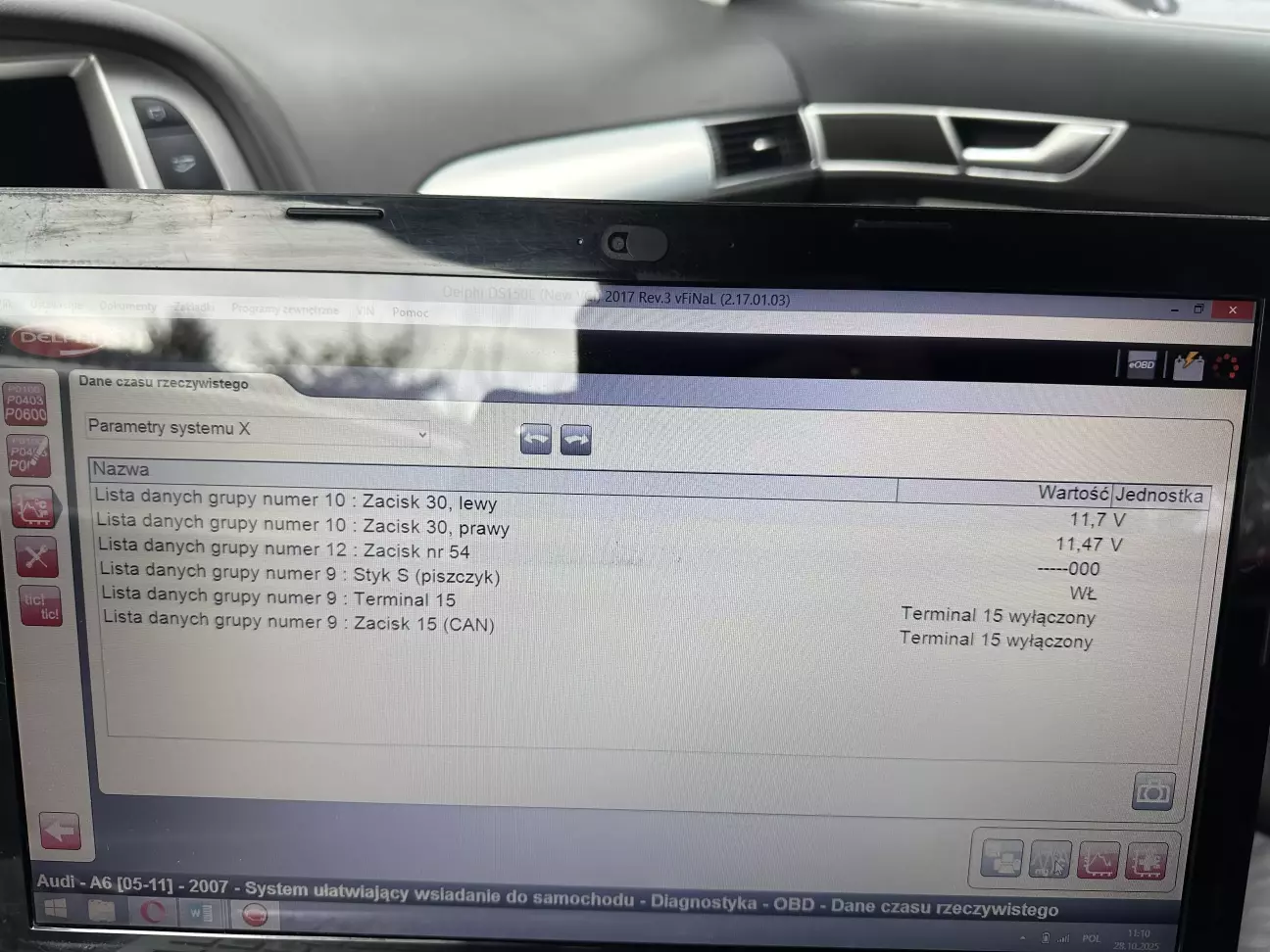 Витягнув ключ а він лишається ввімкненим!! Так, проблема в ньому))😀