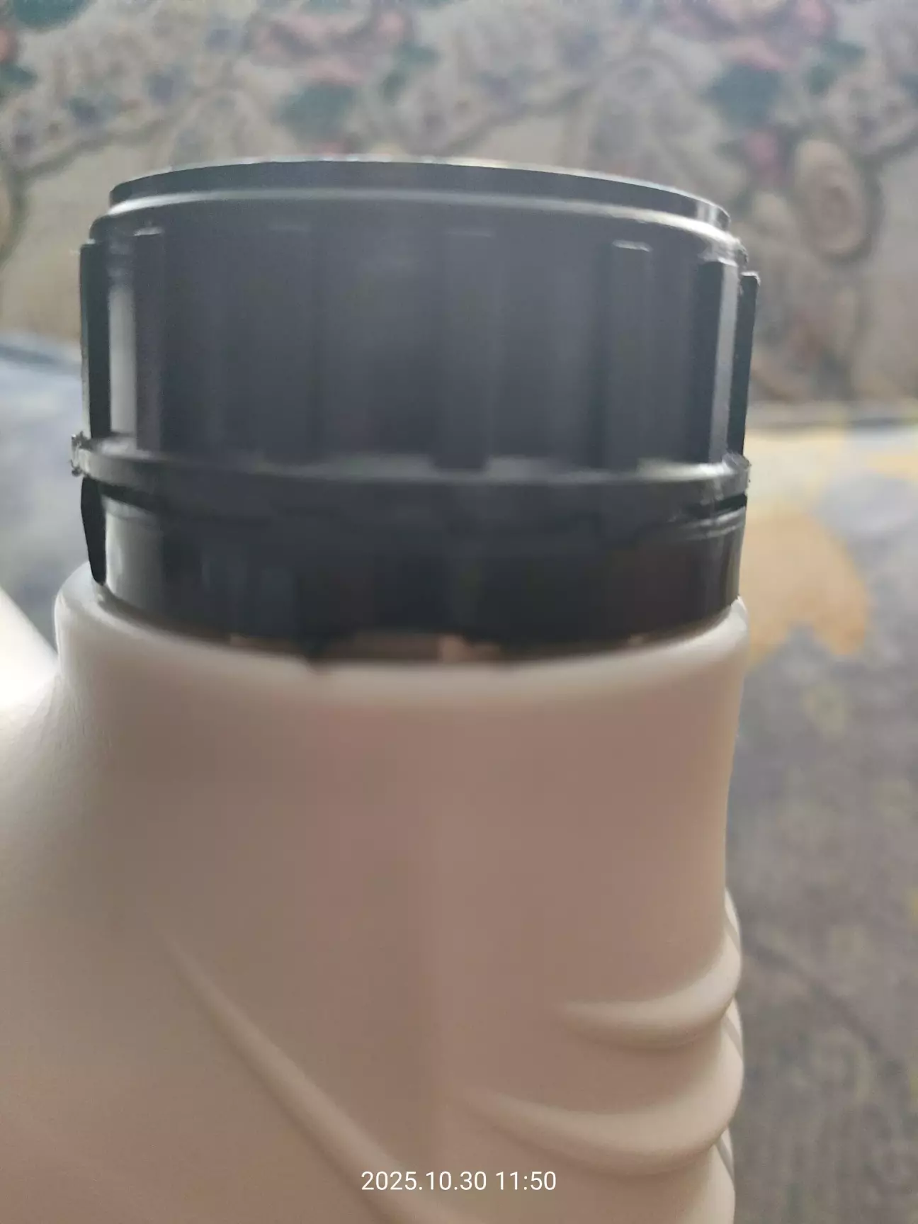 Мммда. Качество крышки не очень. Срывная пломба на месте, если ШО