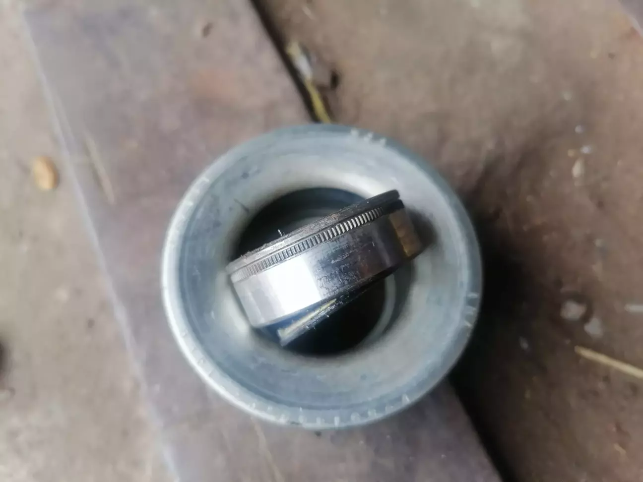 Через 10 ударів підшипник вискочив