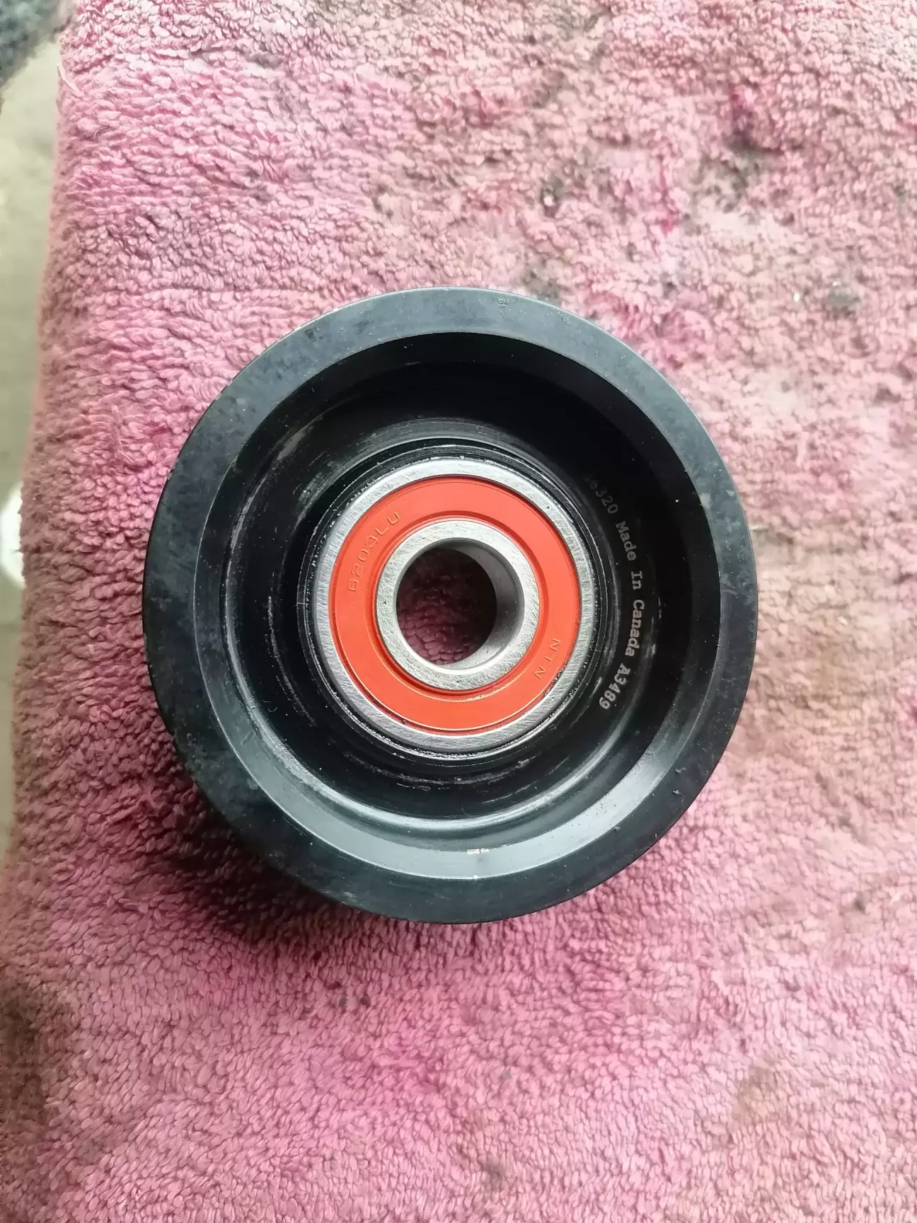 Обвідний ролик з новим підшипником NTN готов.