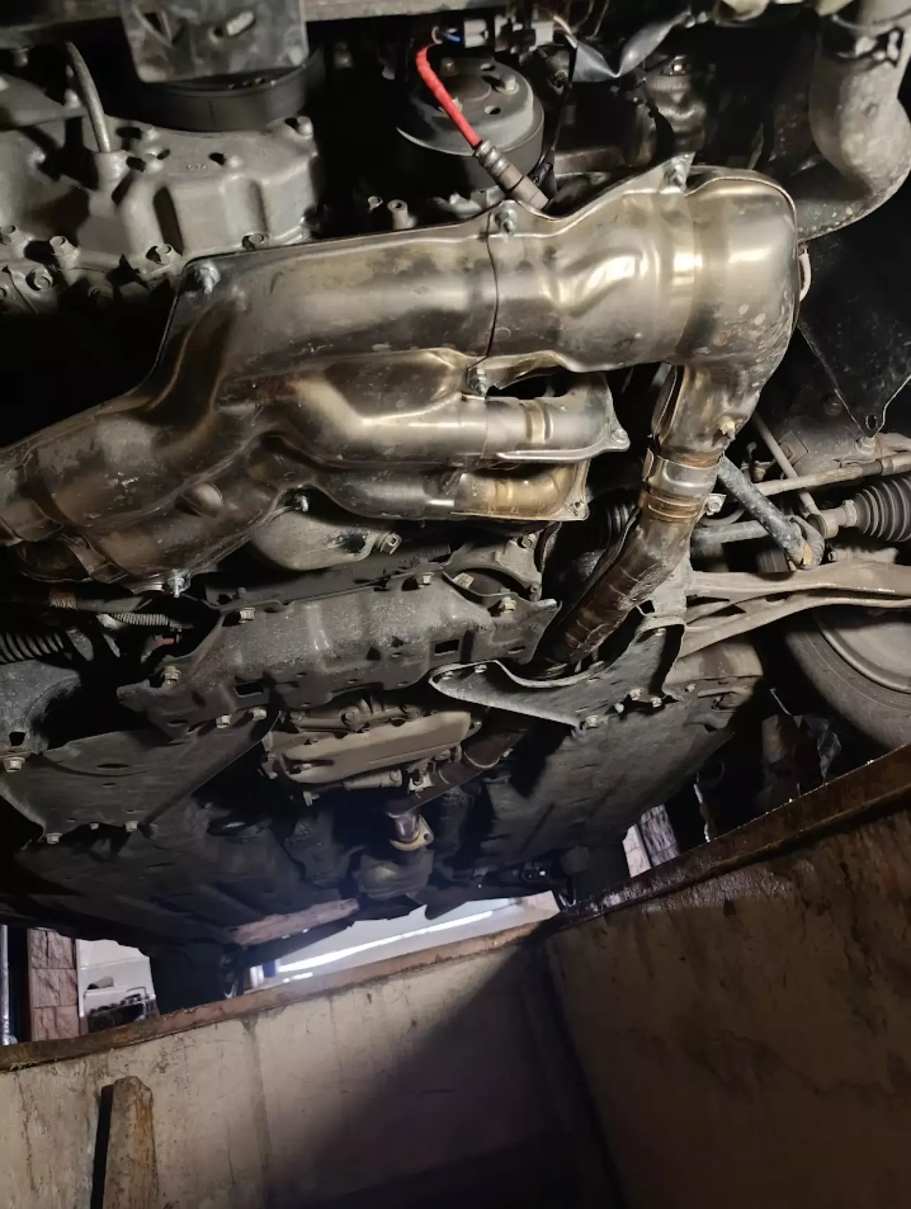 Встановив новий, вид без захисту, якраз місце де буде бум як яму спіймаєш...