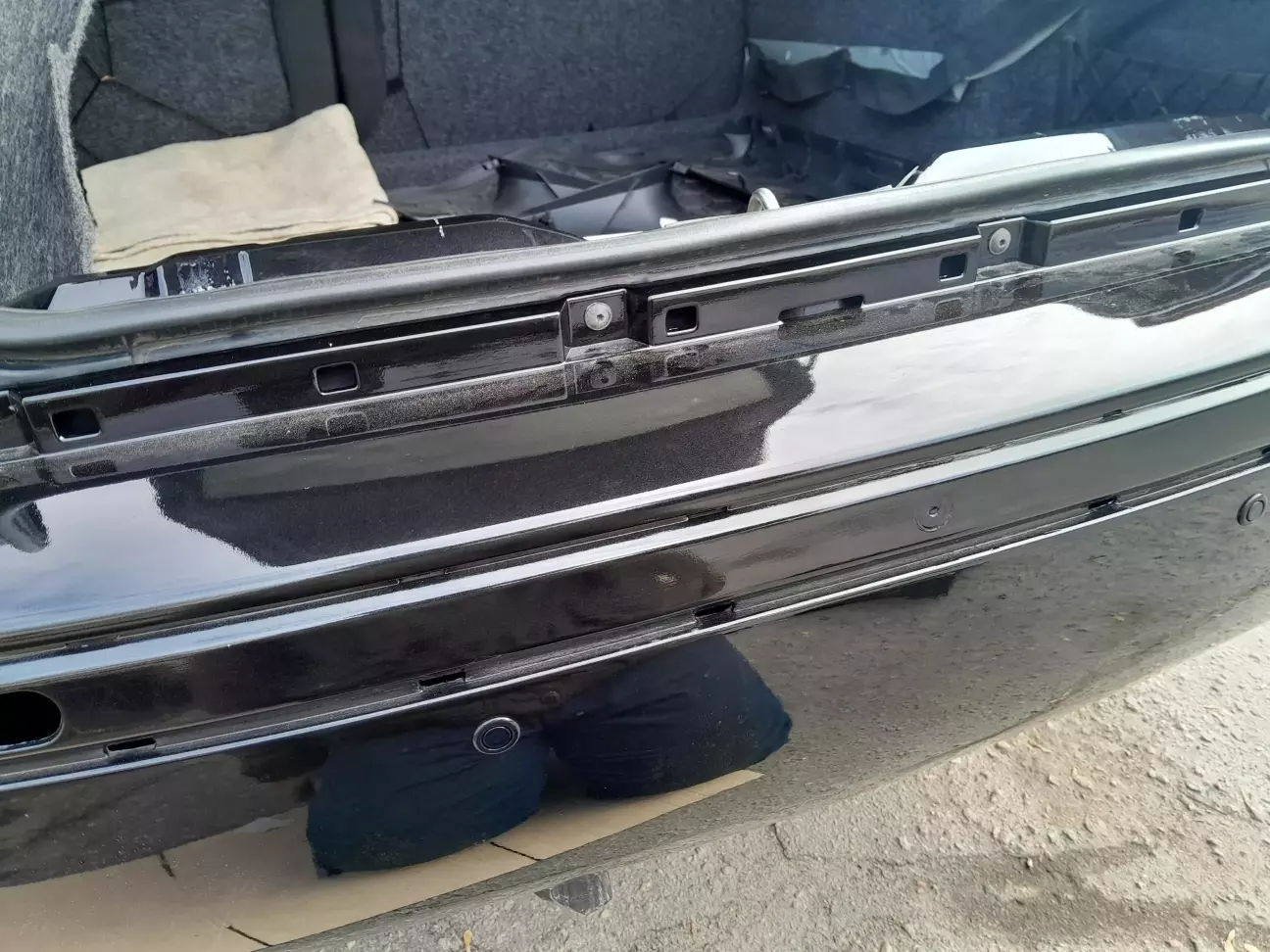 Над бампером