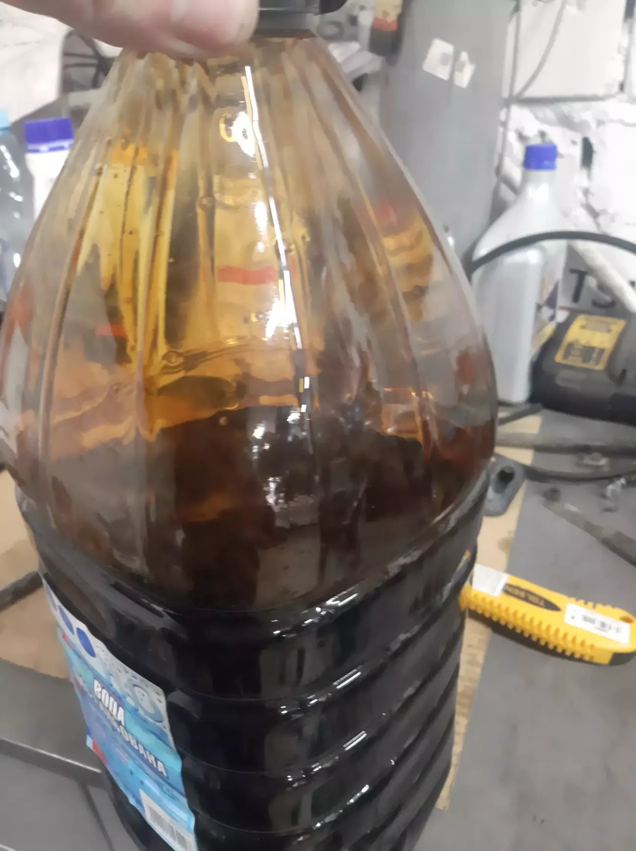 Навіть натяку немає я червоний колір ATF