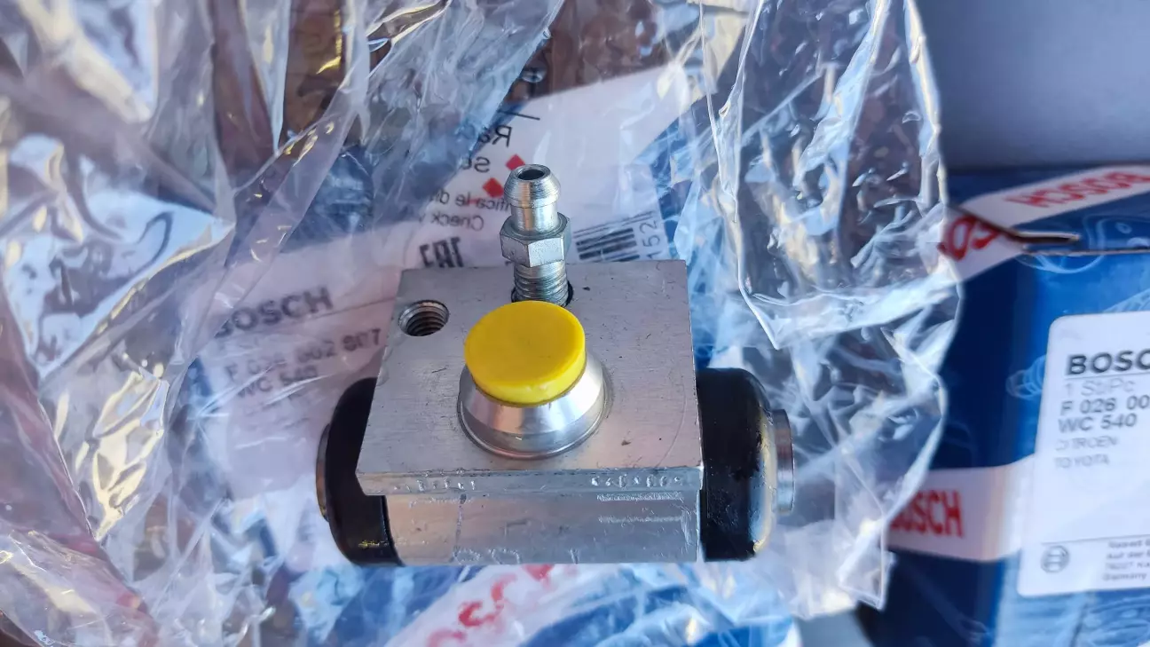 BOSCH F026002607 Циліндр гальмівний