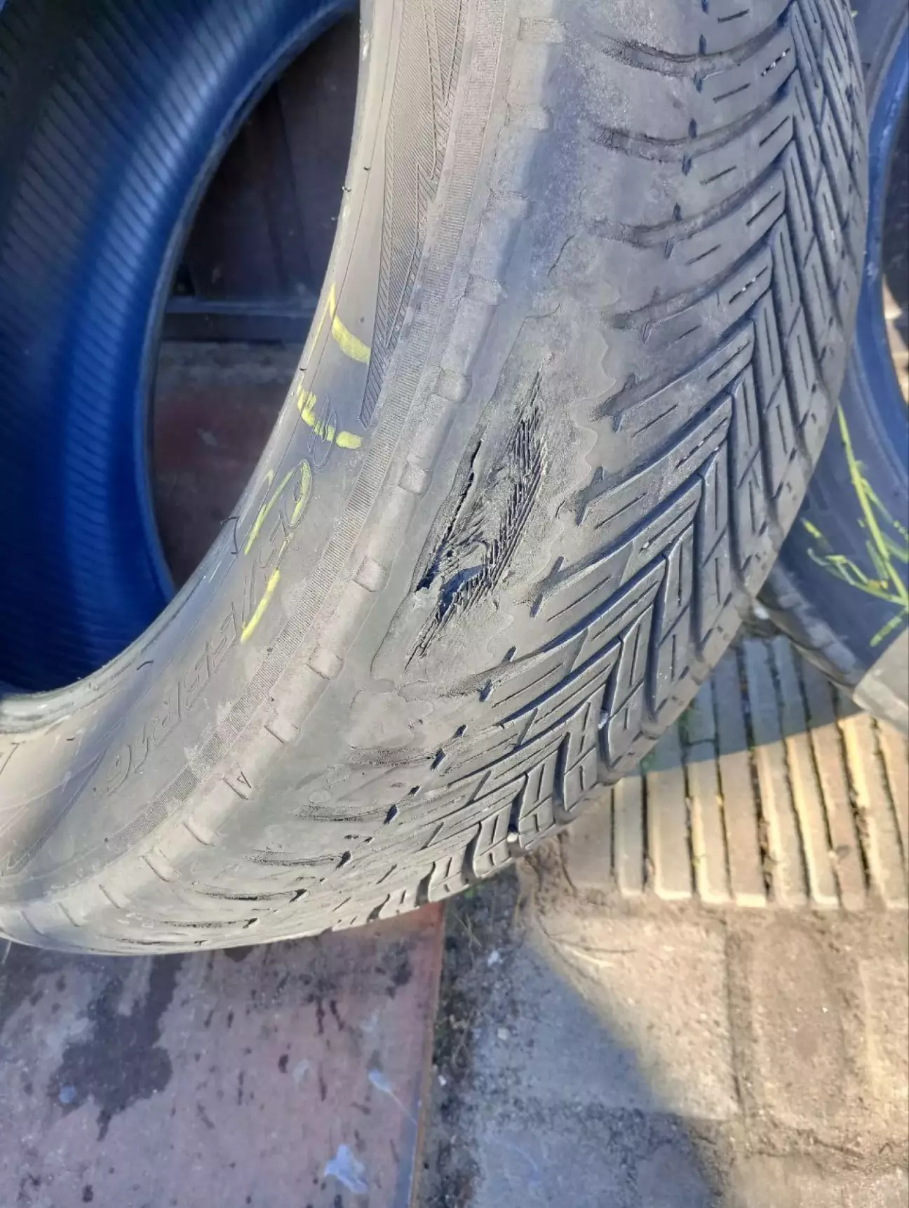 Вот что случилось с одним старым колесом..