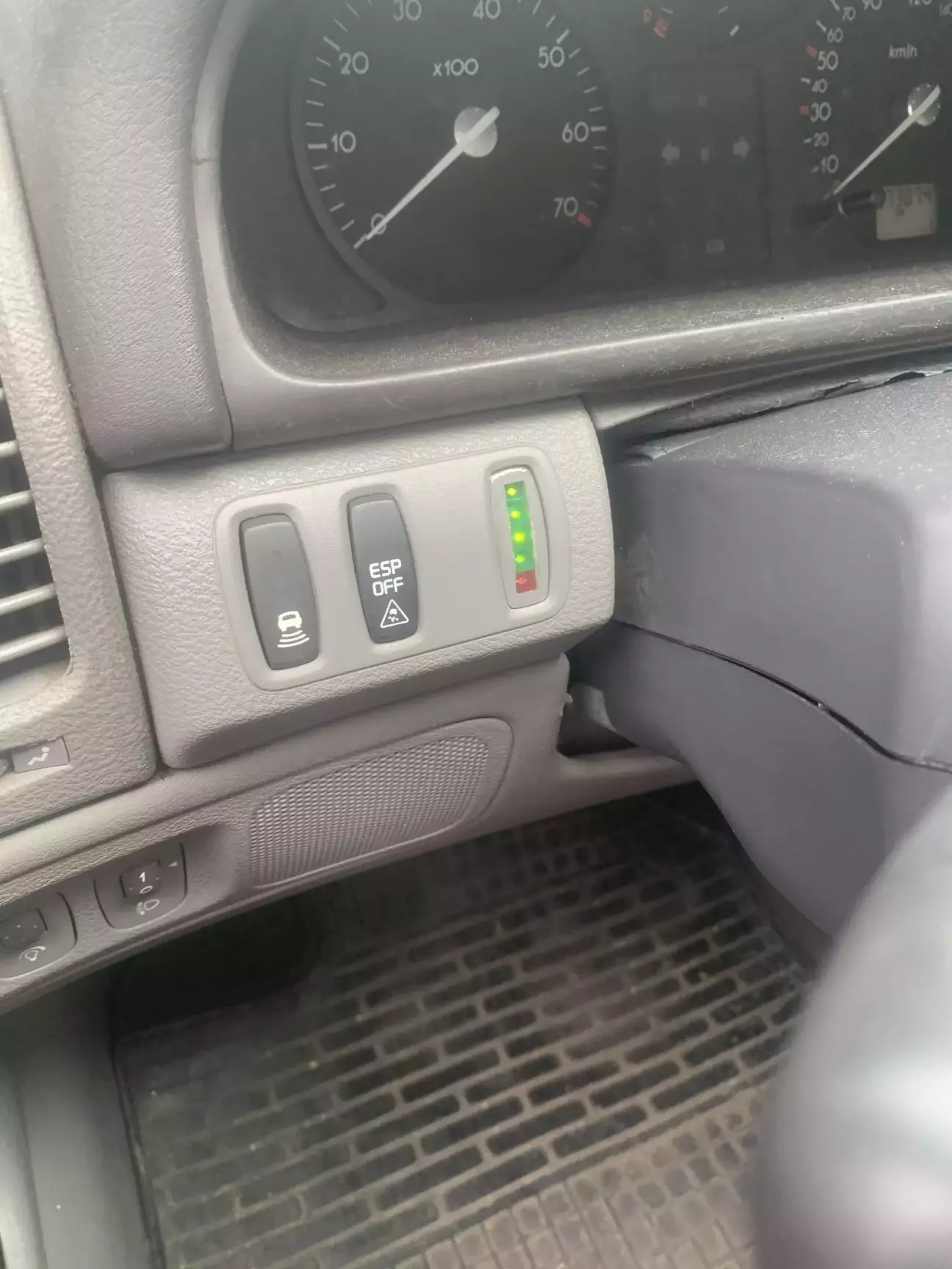 Дуже гарно вийшло, все інформативно та вписується у інтерʼєр