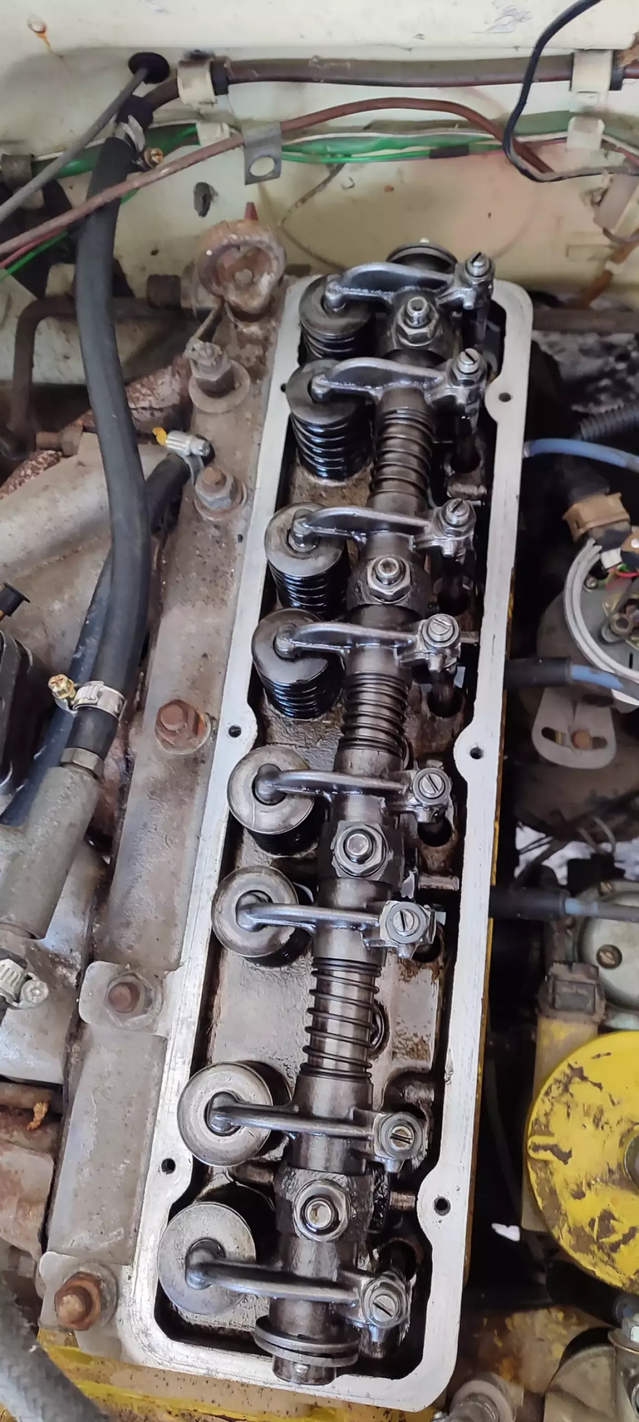 Справи під клапанною кришкою задовільні