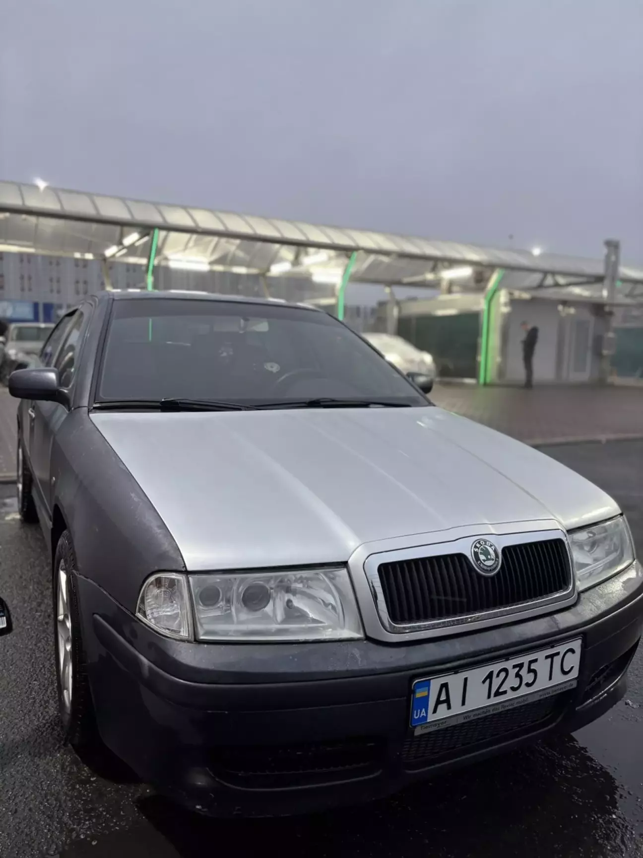 Ніби, як має право на життя..?!