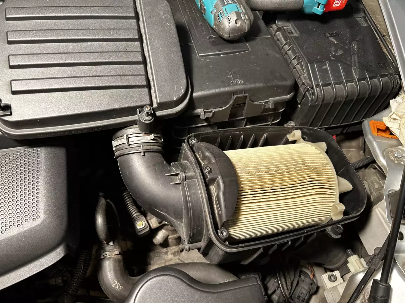 поки що старий на своєму місці