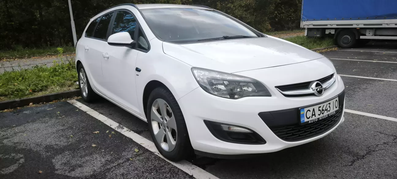 Так виглядало авто на цих дисках тільки інша гума.