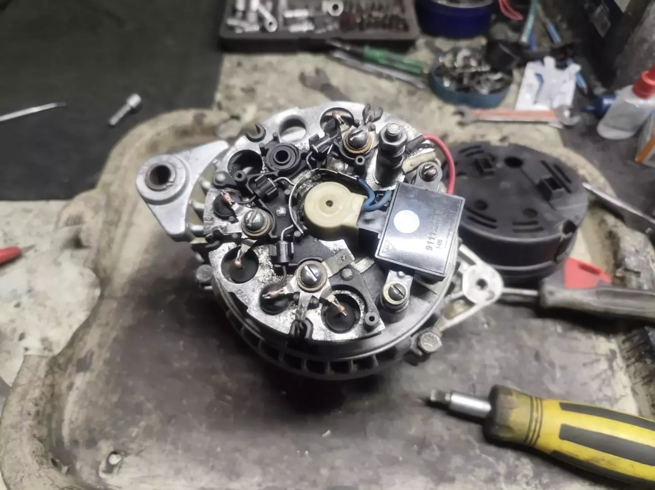 Фотозвіт з Полтави. Новий реле-регулятор на місці.