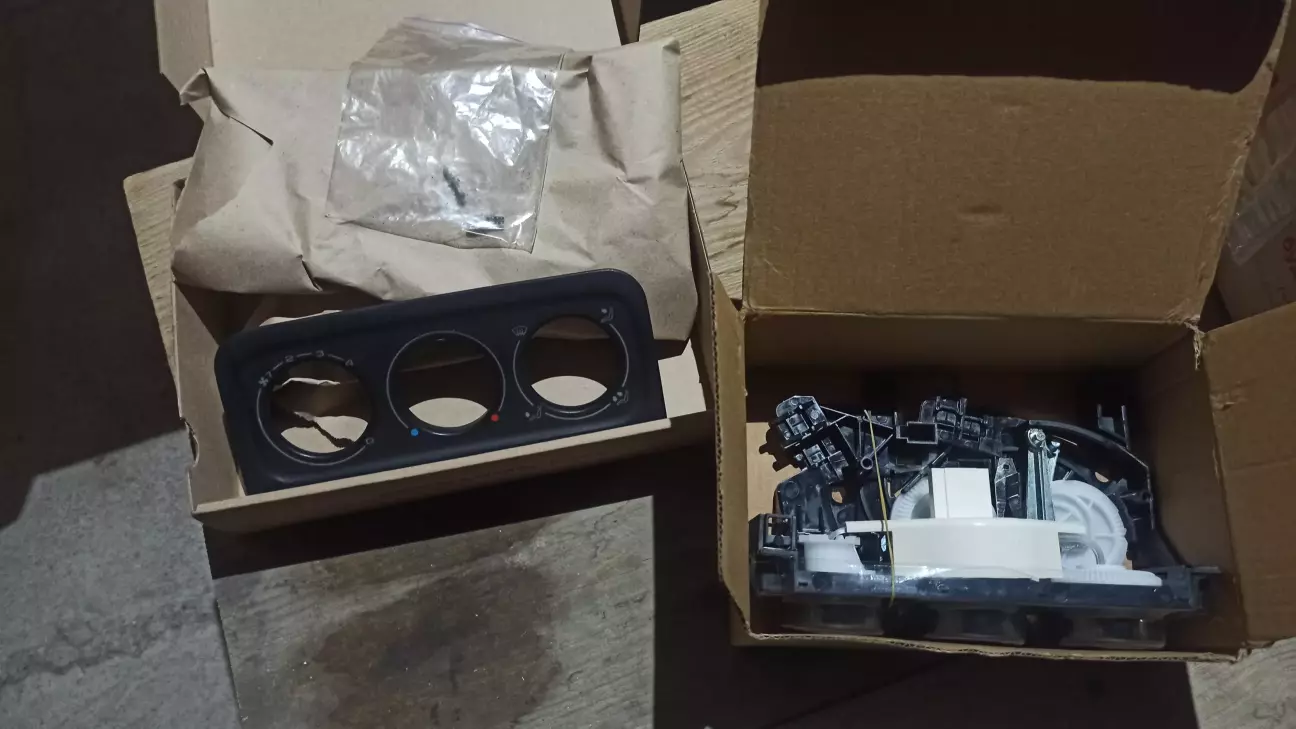 купив лицеву панель і новий БУП