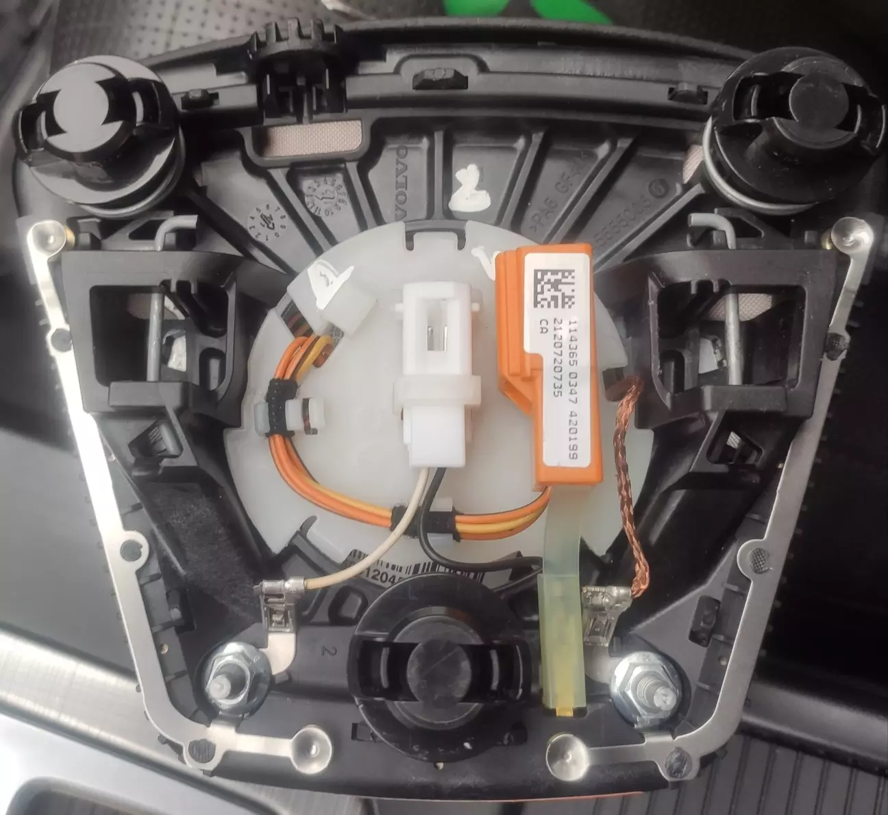 Рестайлінгова подушка безпеки.