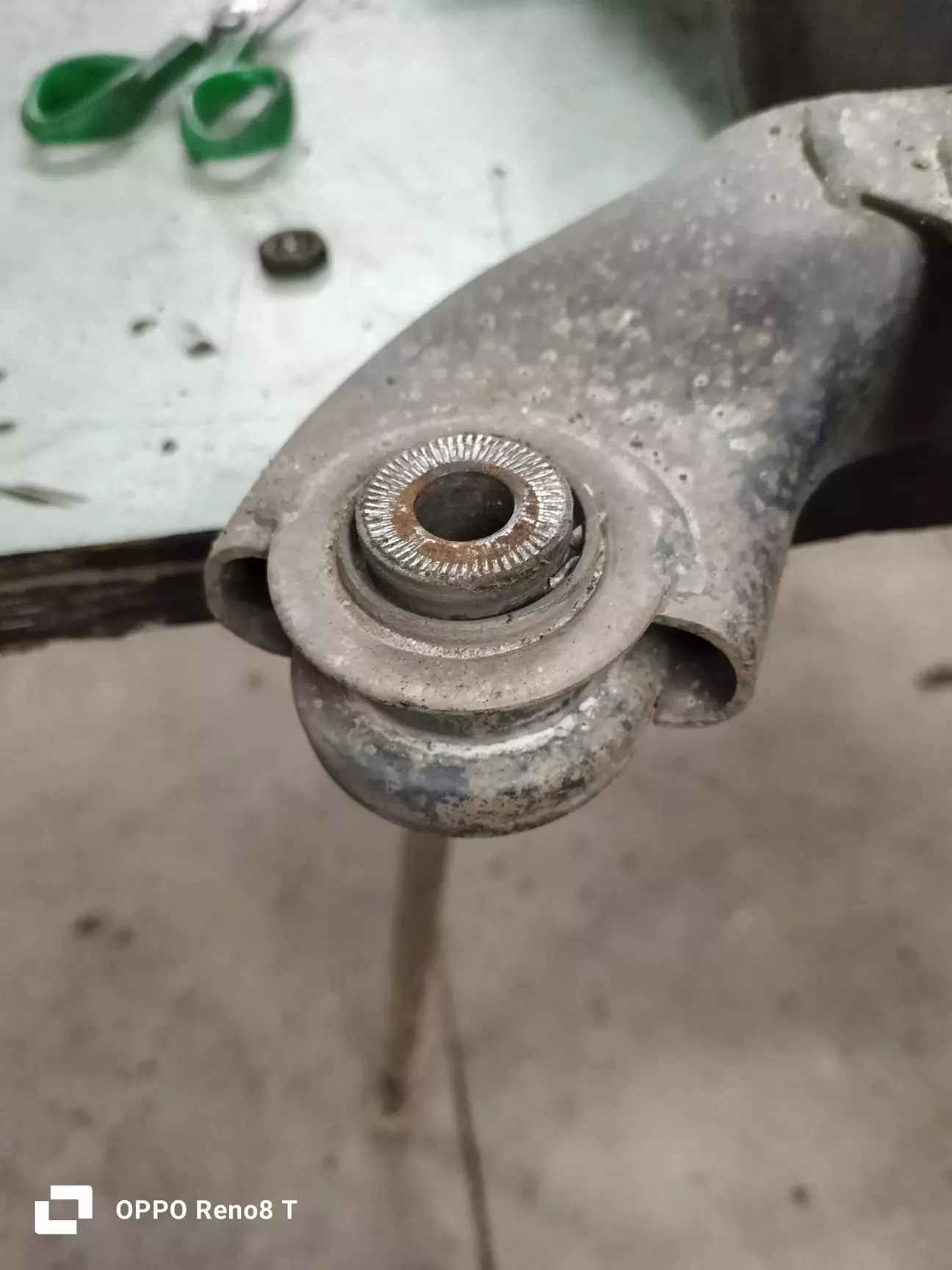 Так сидить високий сайлентблок