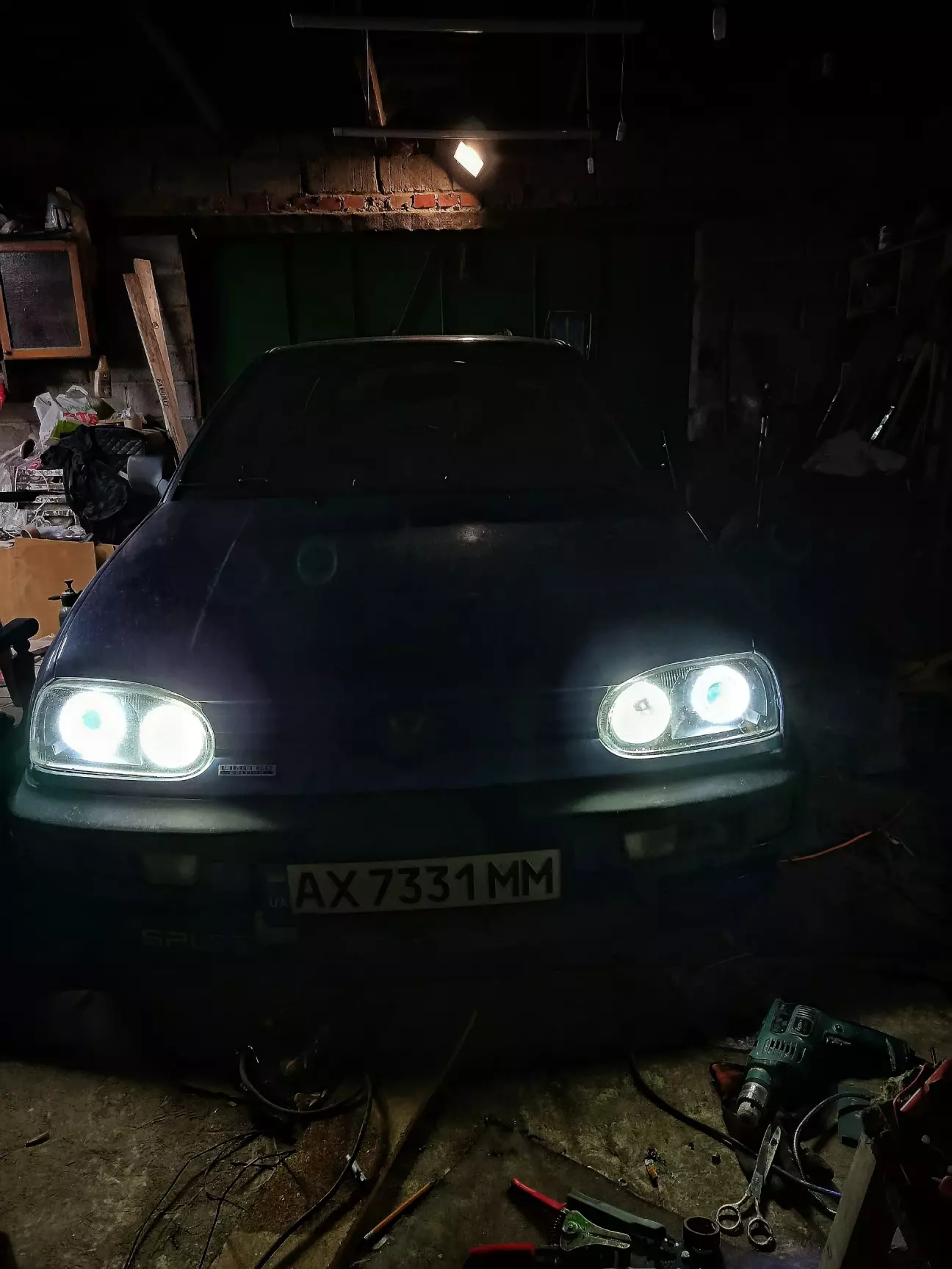 И охерительно яркие ангельские глазки