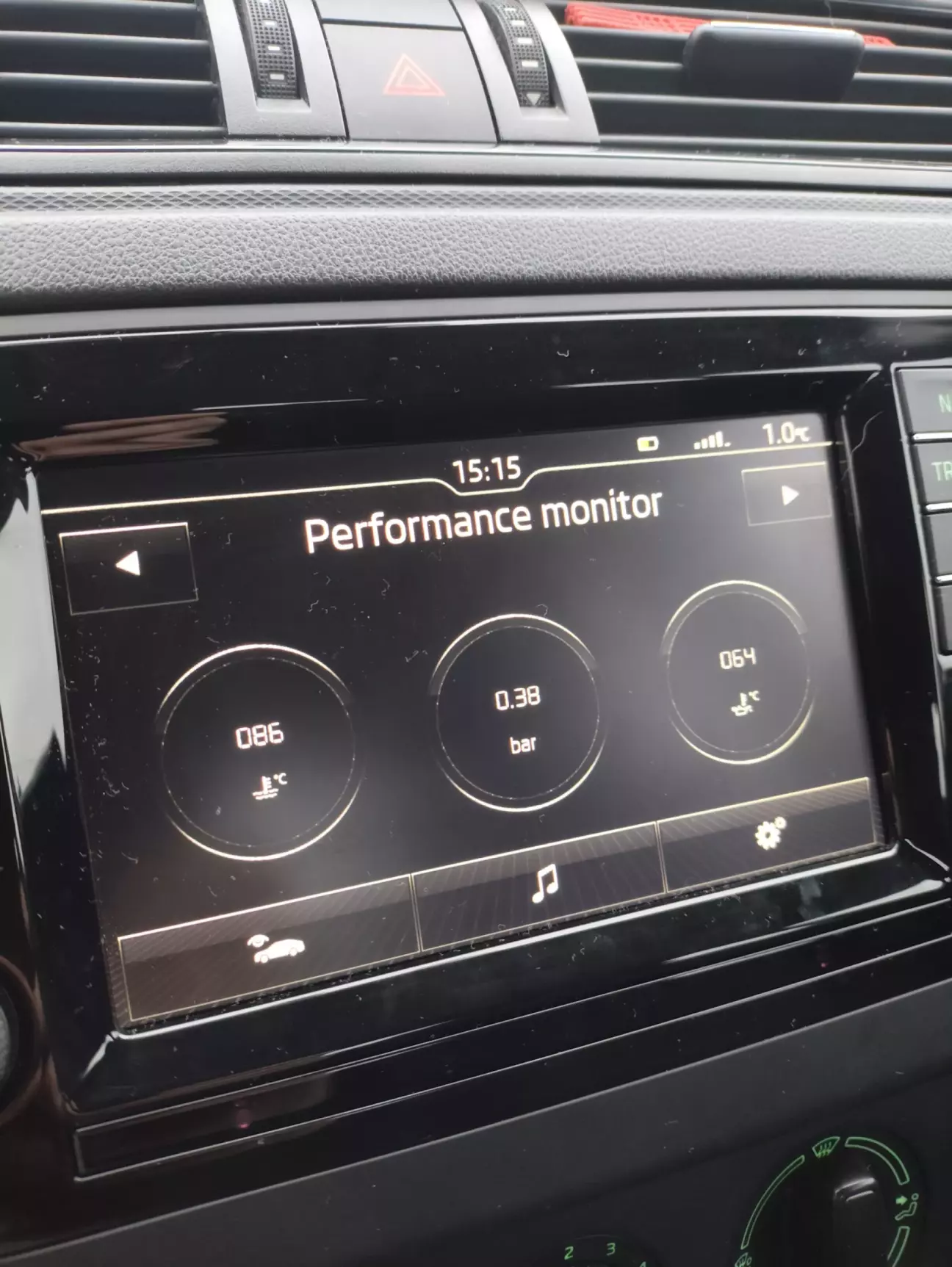 До речі, тут непогано видна різниця між температурою ОР і масла