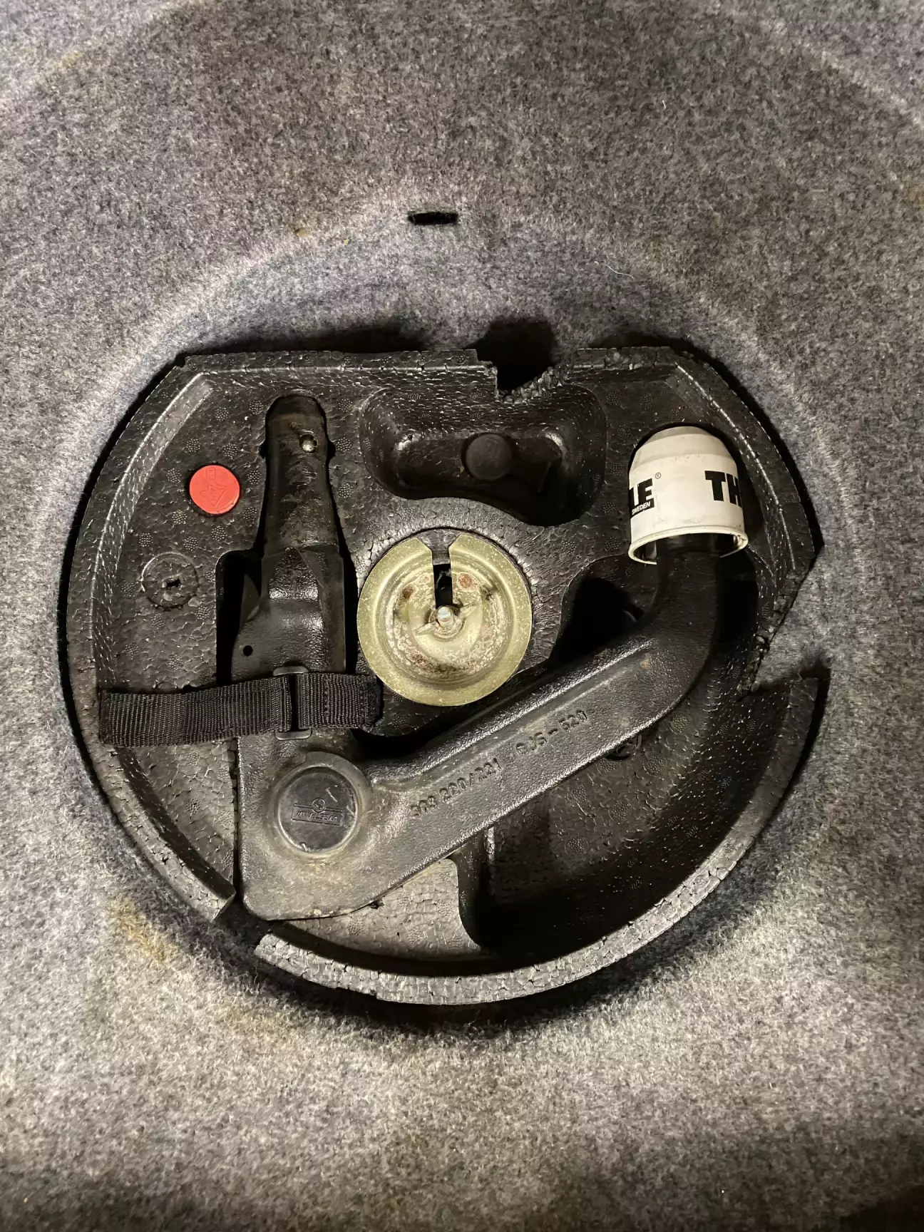 оригинальный фаркоп со всем комплектом