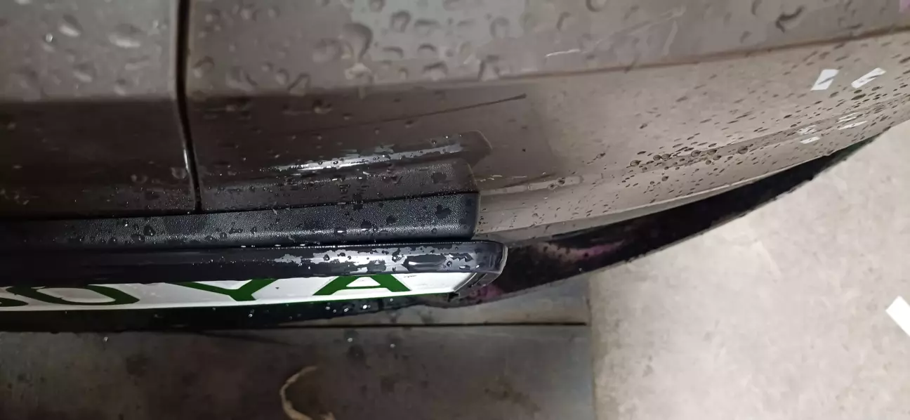 Виступ номера з рамкою за подіум