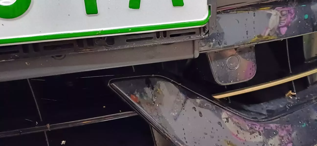 Виступання подіума знизу за номером