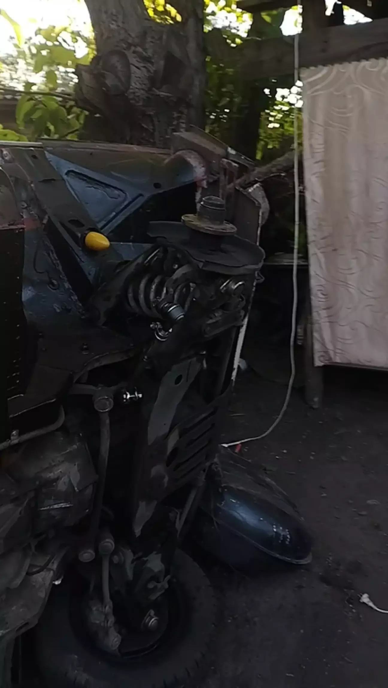 Передня стійка з підвіскою в зборі.