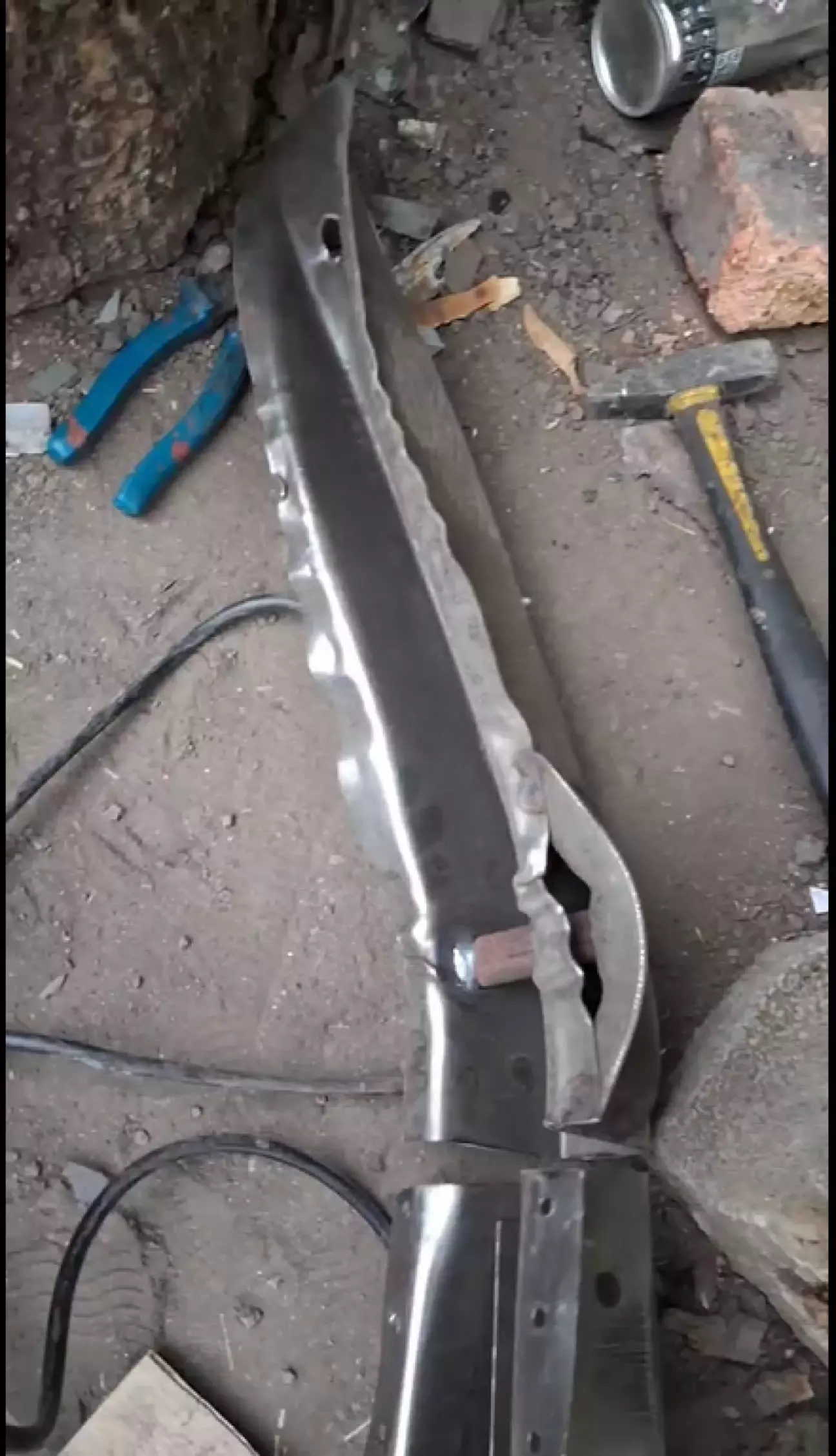 Новий лонжерон. Видно, що геометрія у нього так собі.