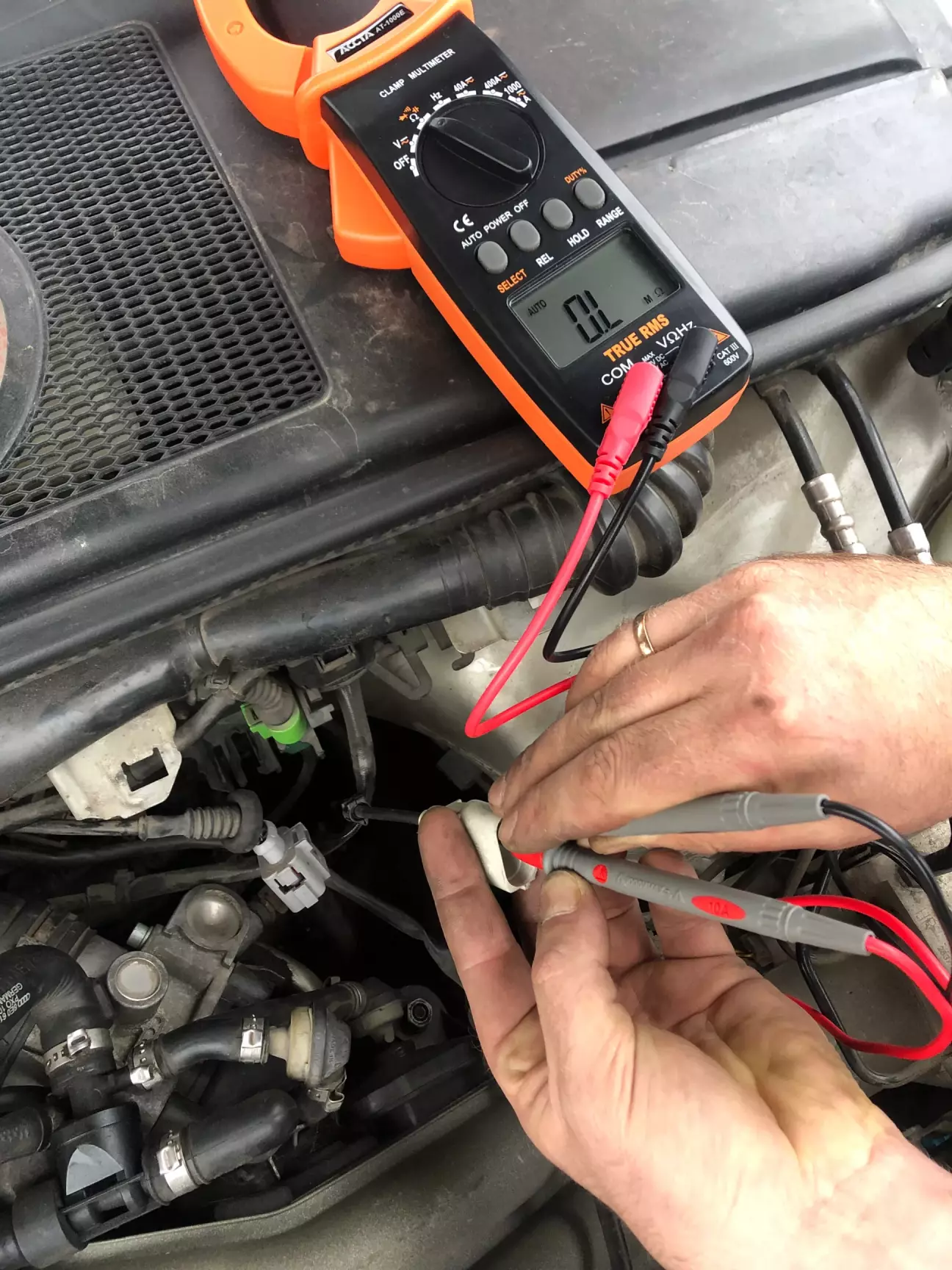 А це вже на прогрітий до робочої температури ДВС заміри Пацієнт труп він пішов у мегаОми