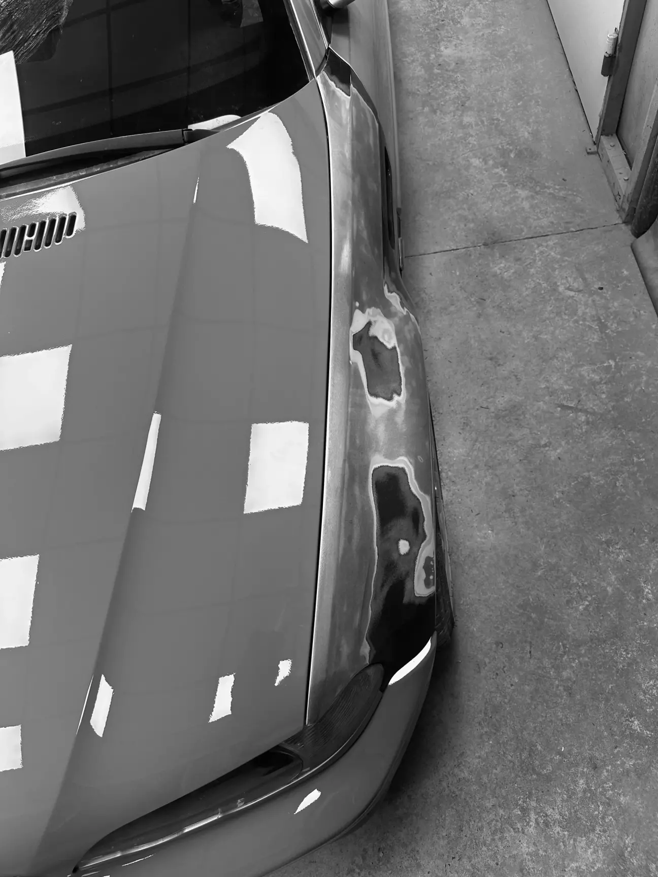 тут також видно перероблений капот