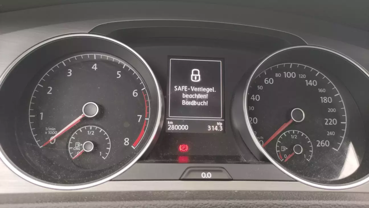 а в 1й день подорожі Гольф розміняв 280 т. км