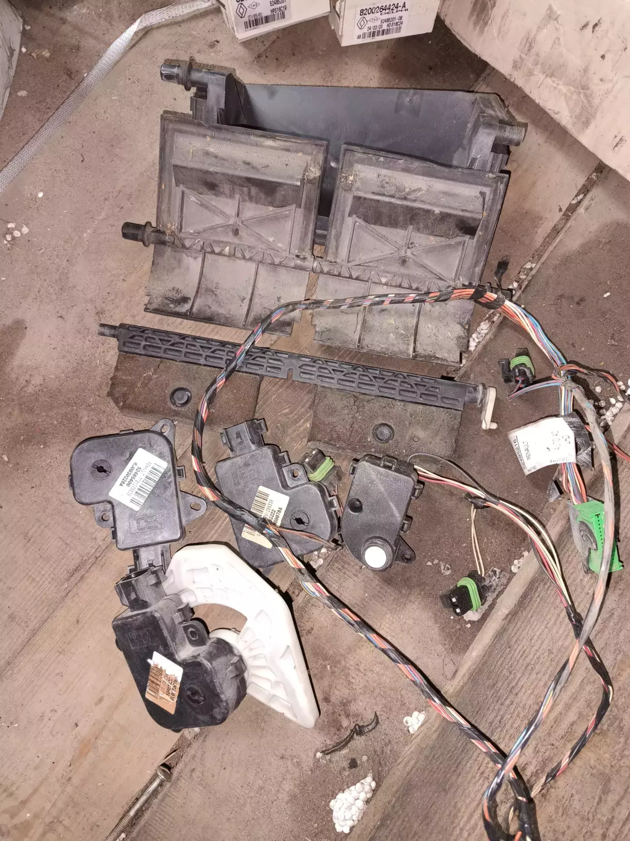 Заслонки кліми а також серво приводи від 300грн шт