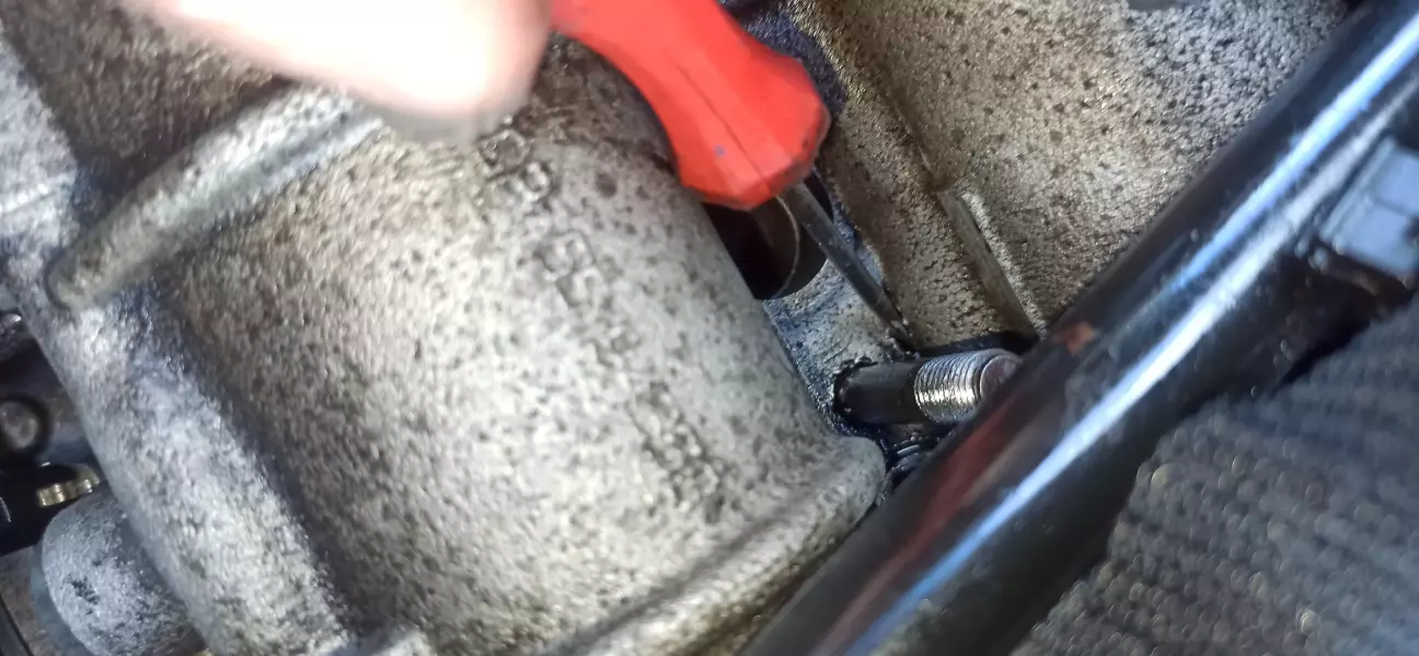 Інший ракурс і попрошайкав отворі для розсіру