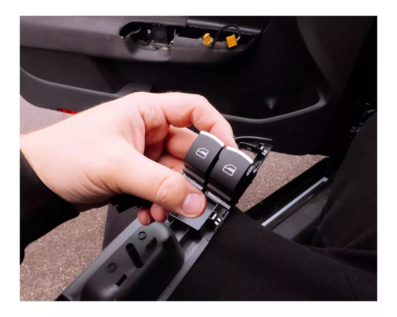 гарненькі, але тепер треба пасажира з такими ж хромовими накладочками