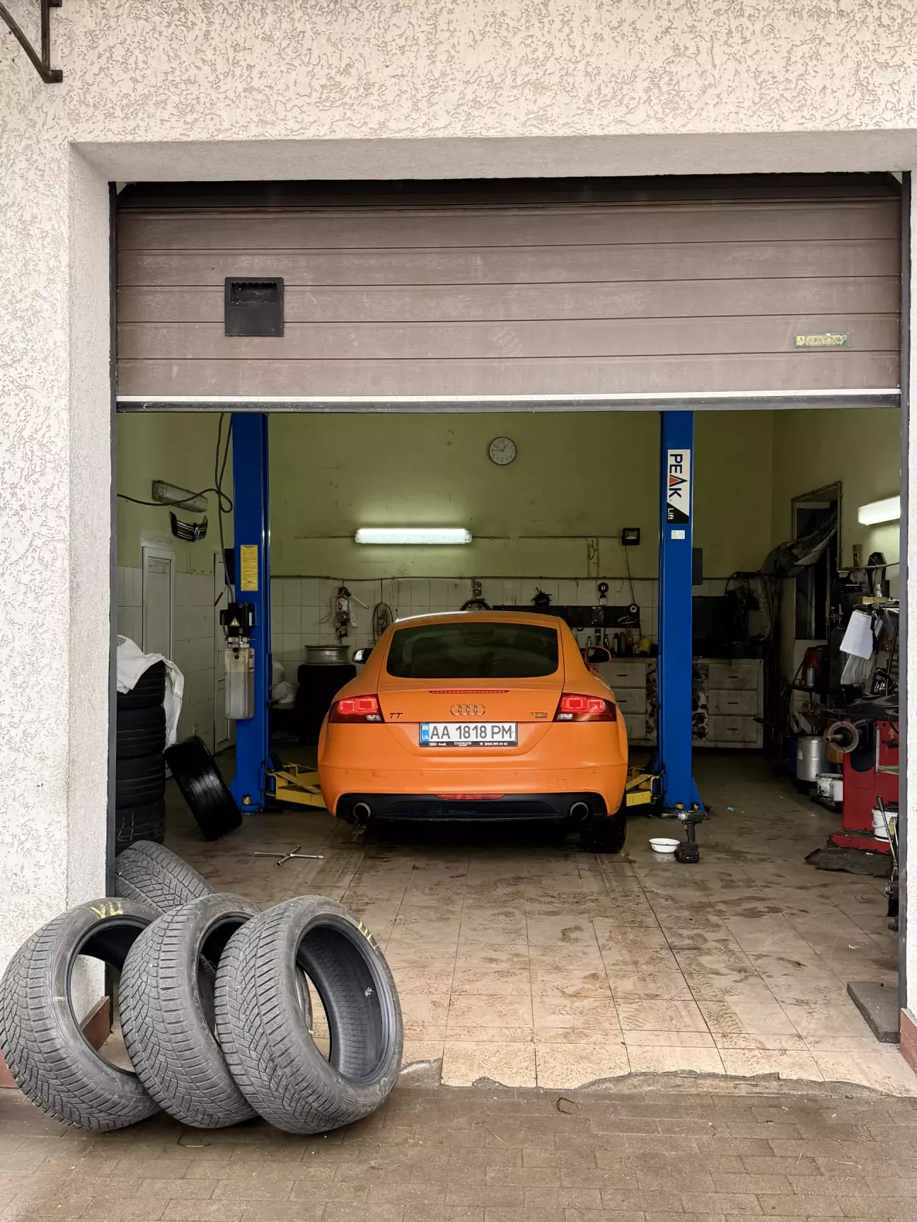 Шини зима. Де сніг?!)