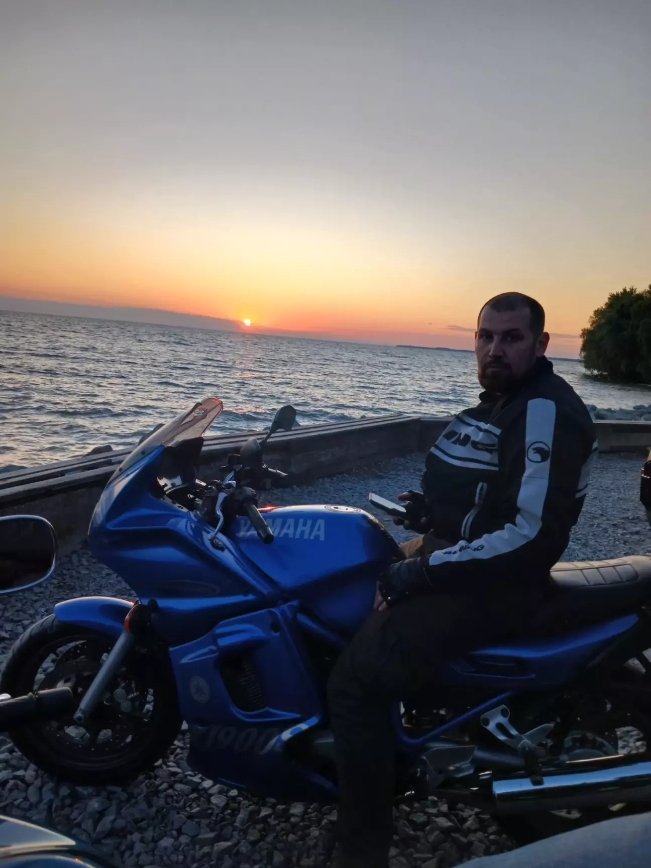 Приїхали фоткати захід сонця в Градизьк.