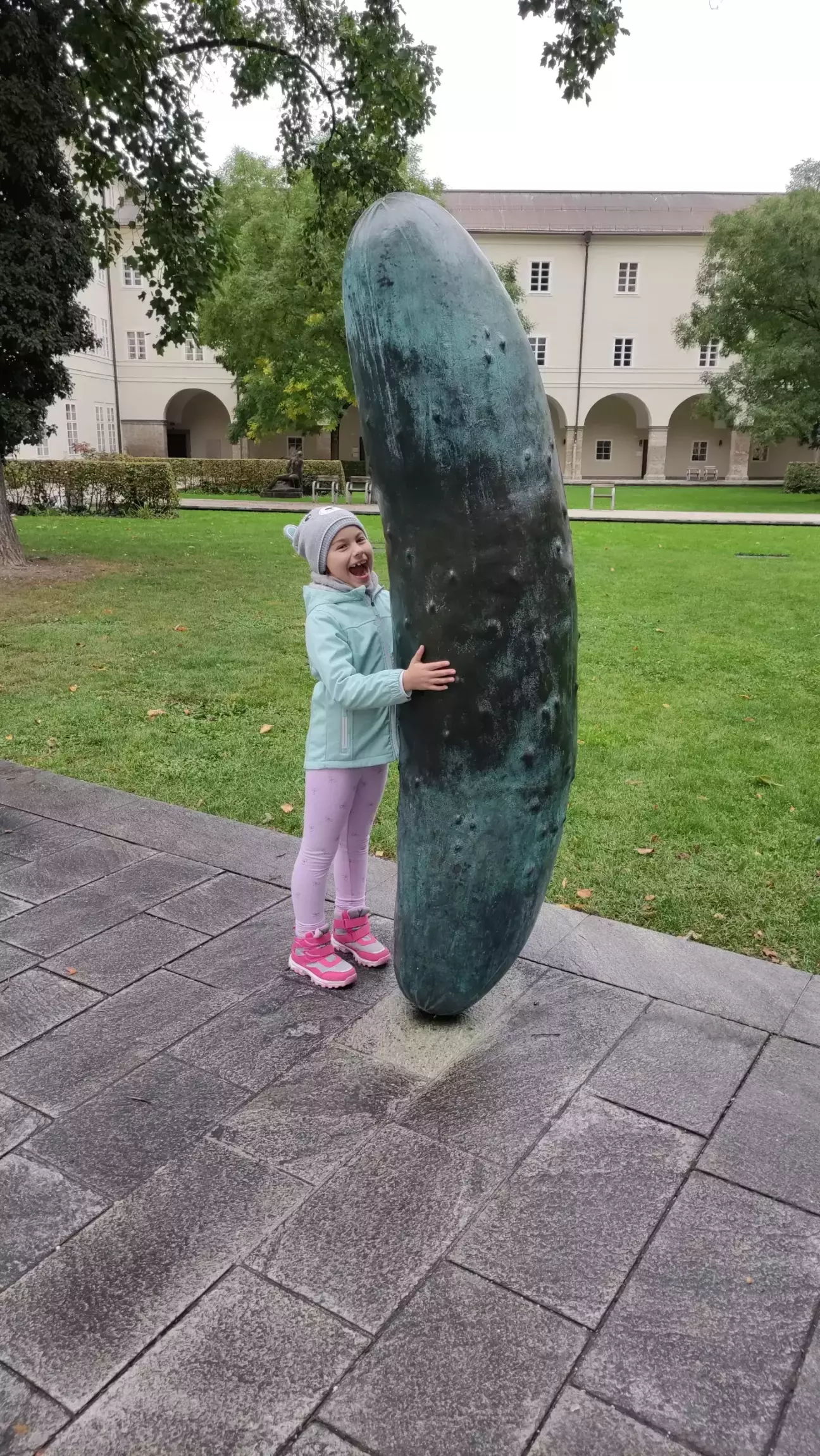 Зальцбурзький огірок передає вітання Ніжинському)))