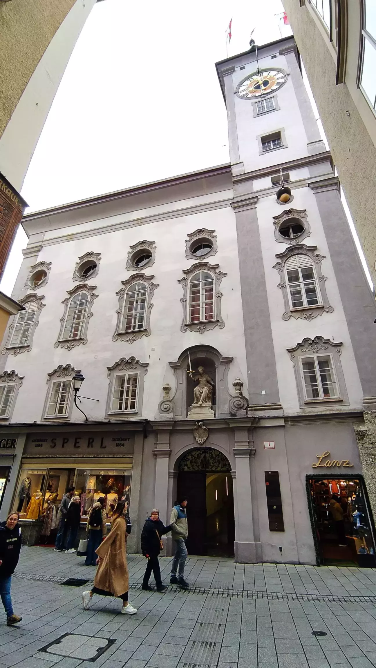 будівля старої ратуші (1407й р.б.)