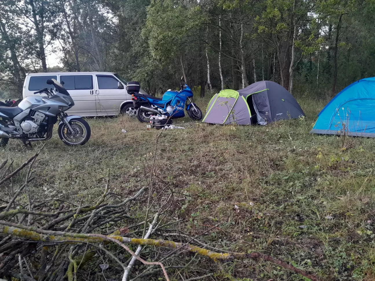 На другий день не так весело, ще й треба збиратися в дорогу.