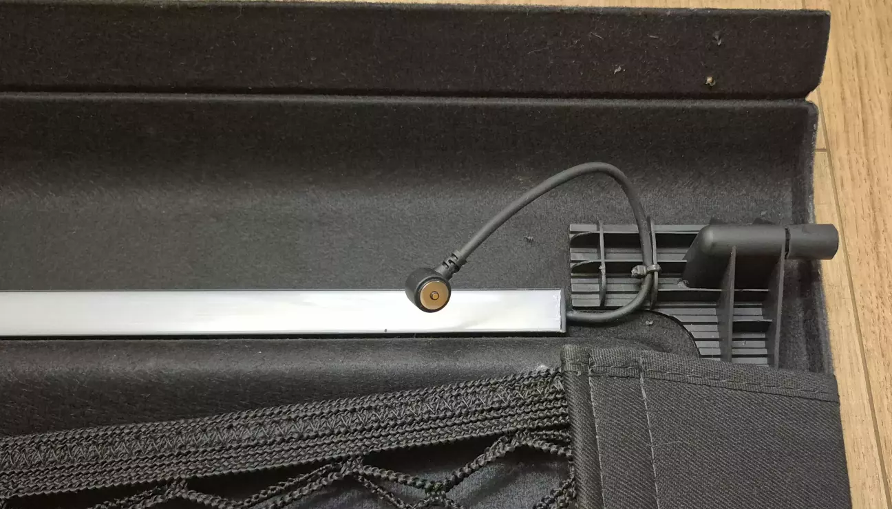 Хвостик додатково закріпив на стяжку