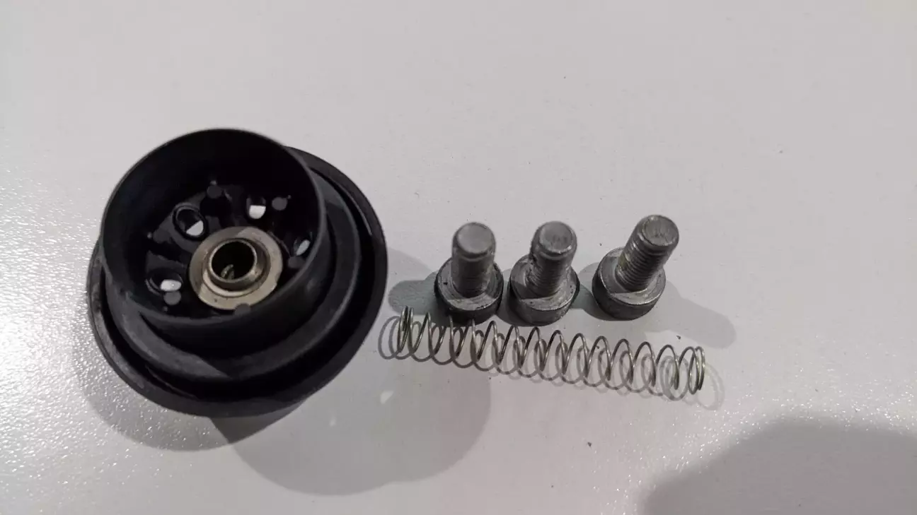 А це запчастини які залишаються