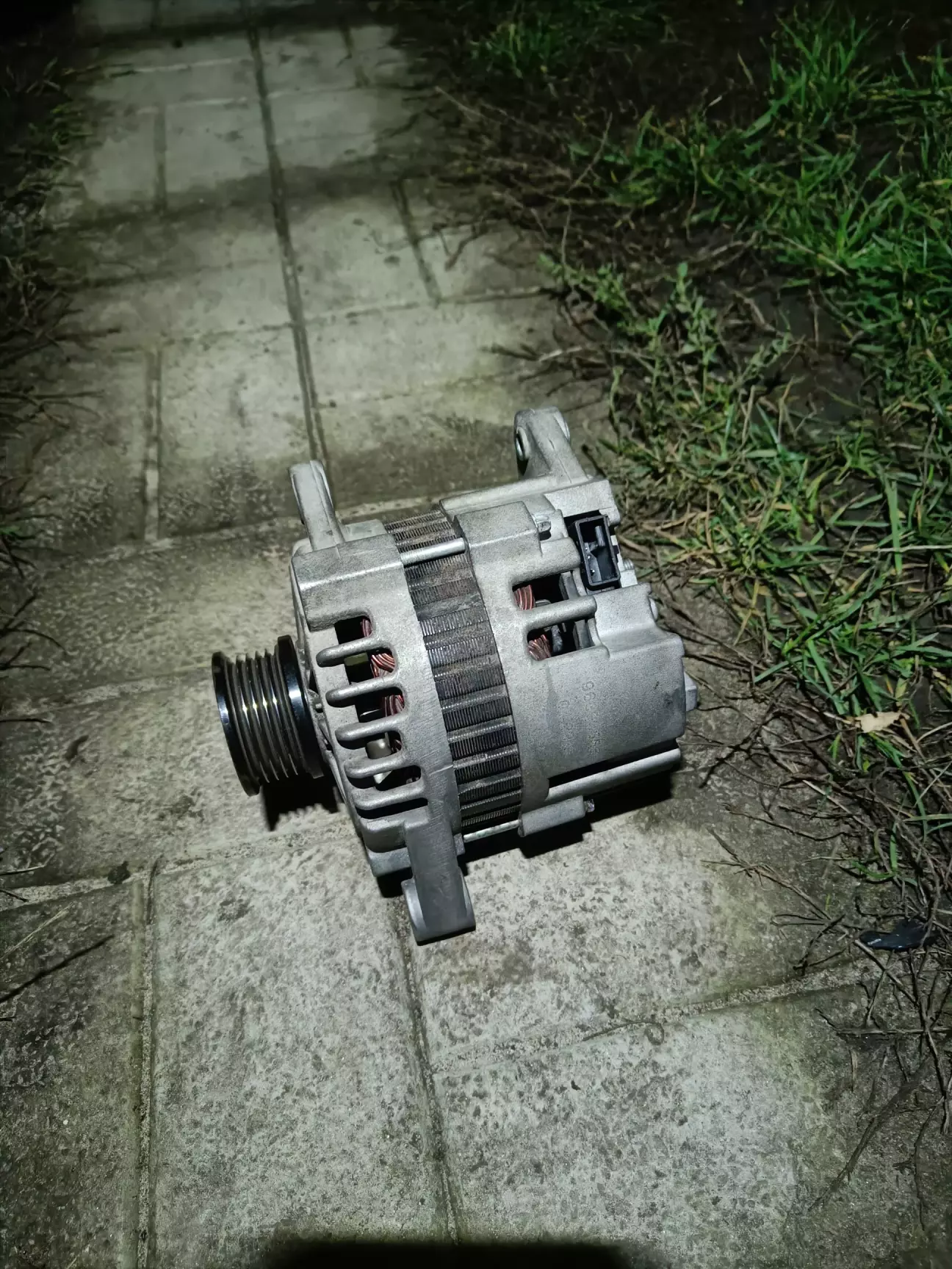 Генератор зібраний і готовий до встановлення